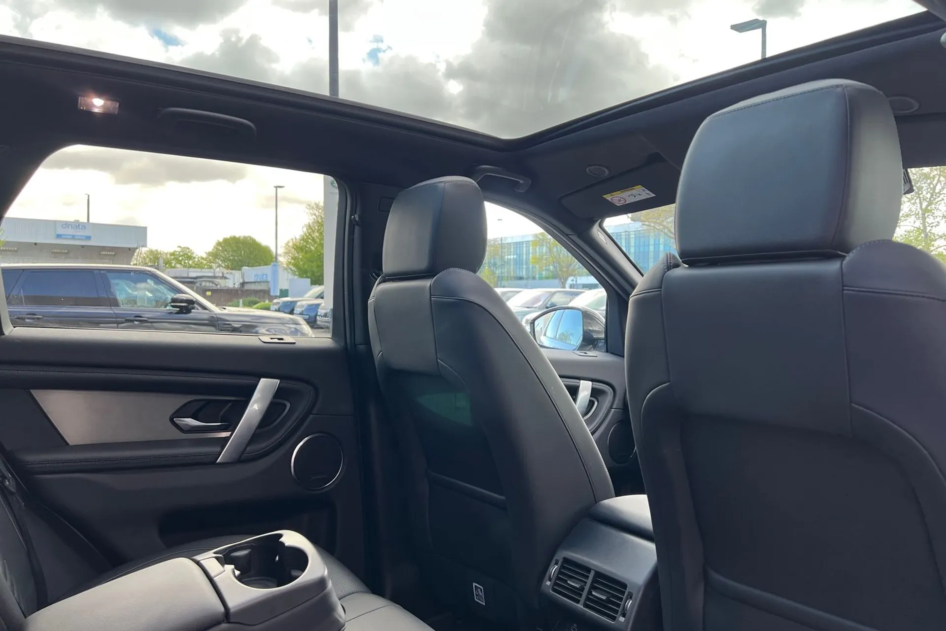 LAND ROVER DISCOVERY SPORT thumbnail image number 31