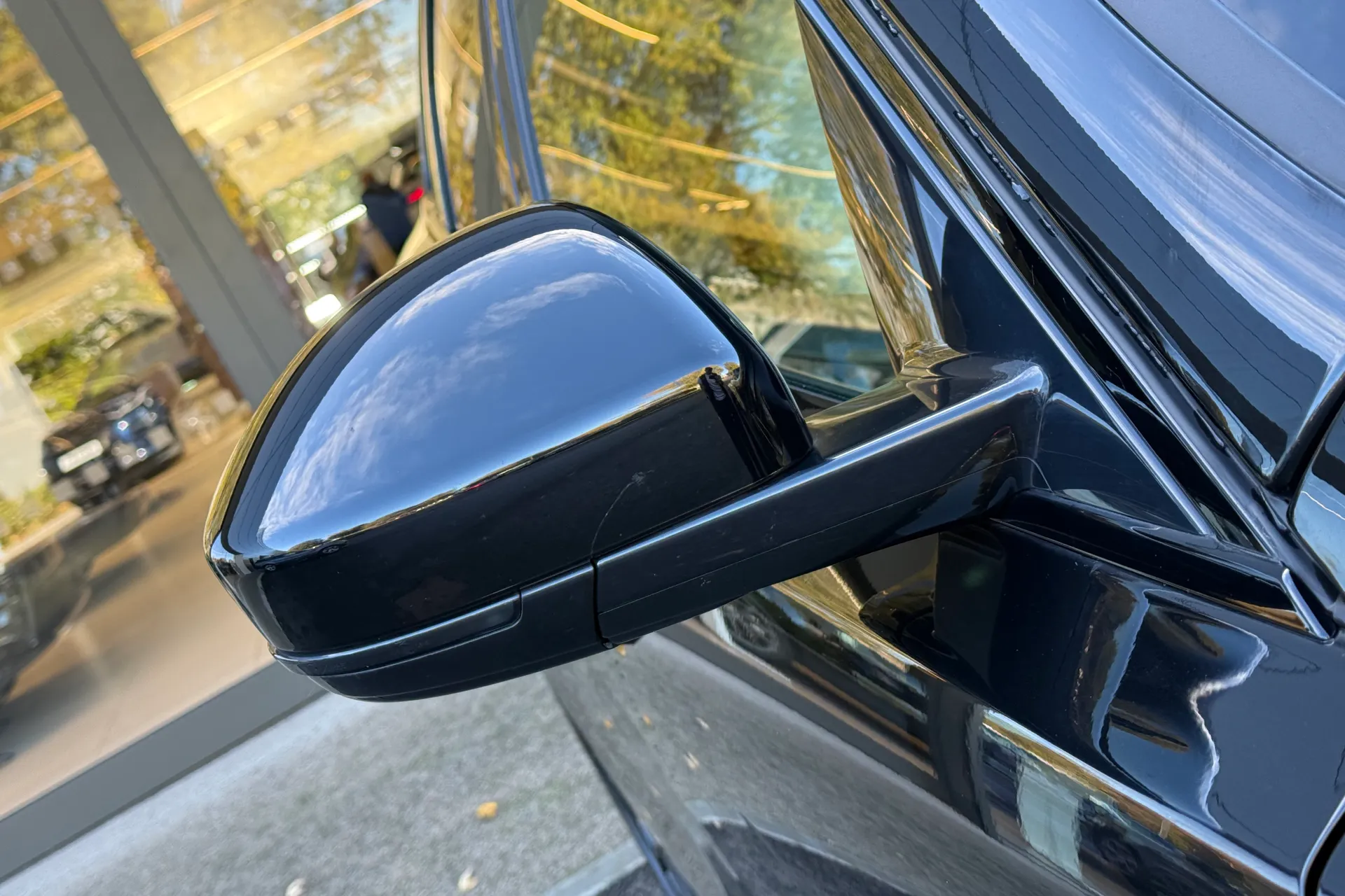 Jaguar F-PACE thumbnail image number 50