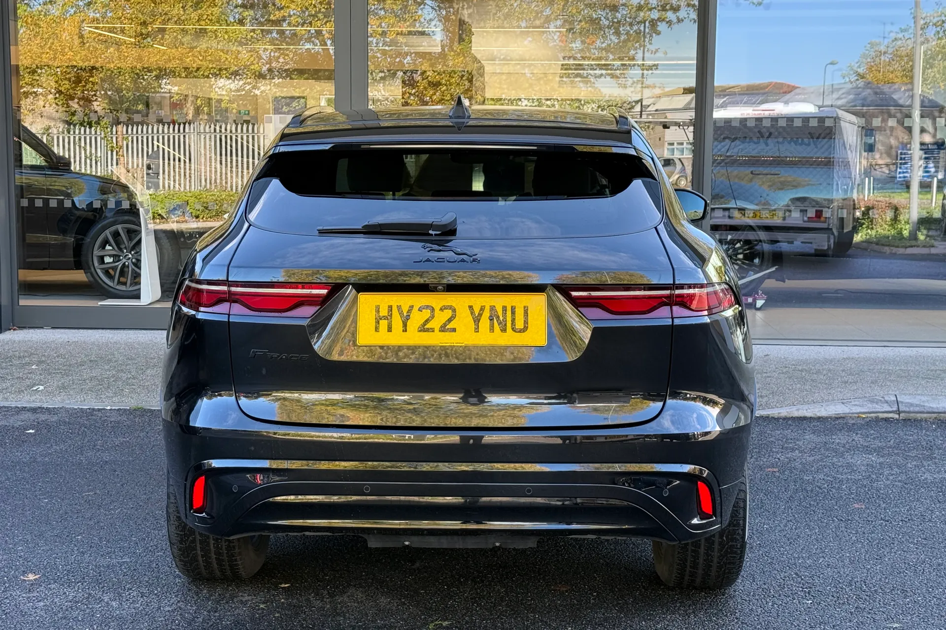 Jaguar F-PACE thumbnail image number 6