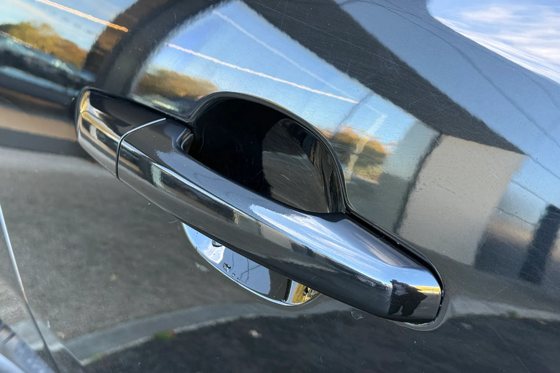 Jaguar F-PACE thumbnail image number 36