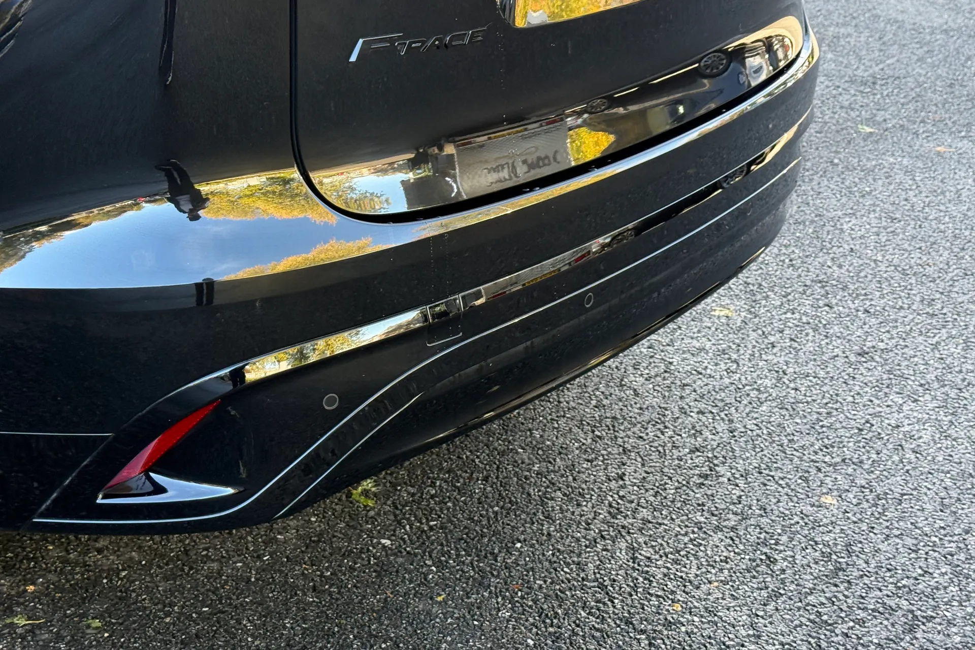 Jaguar F-PACE thumbnail image number 54