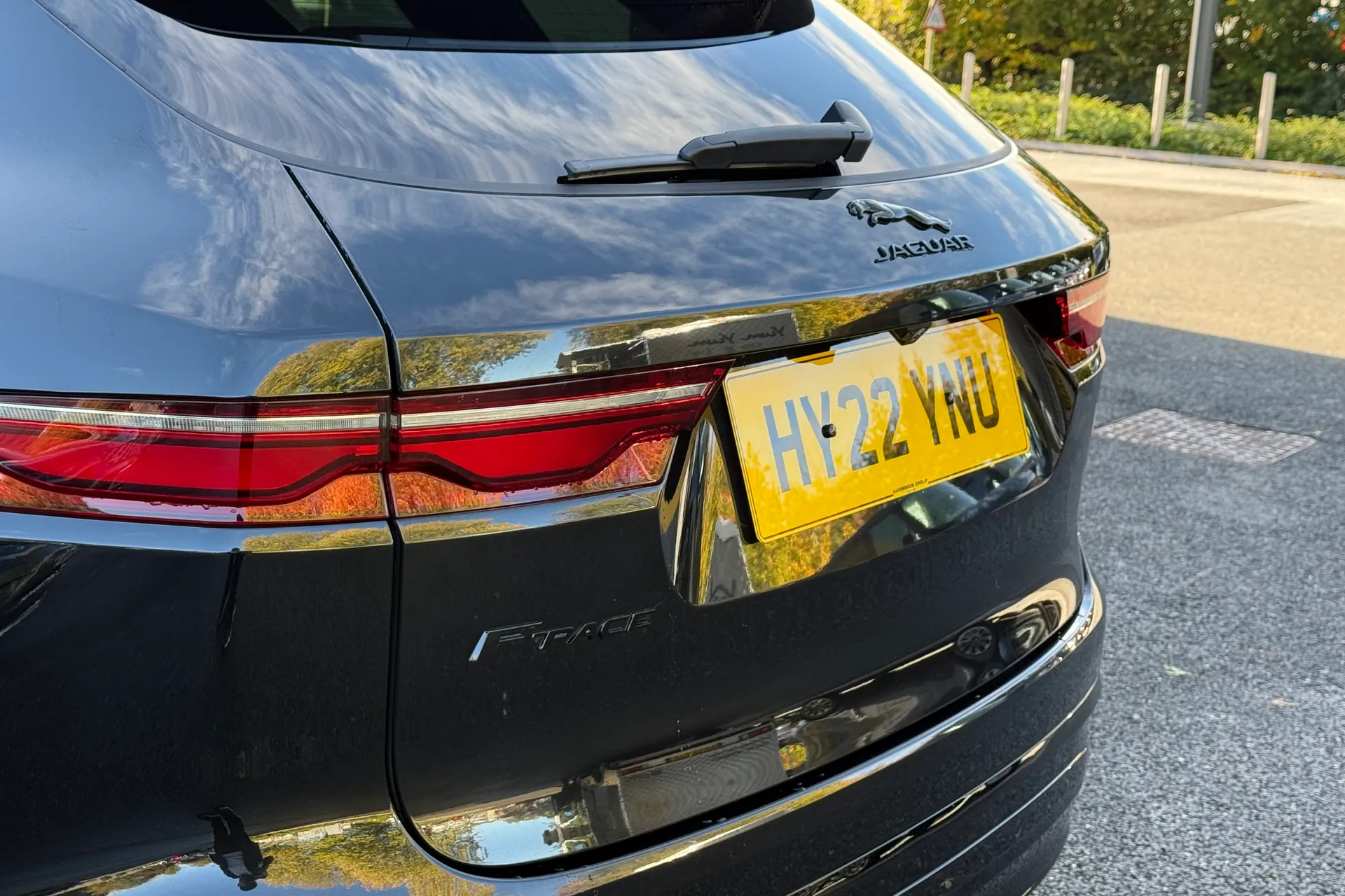 Jaguar F-PACE thumbnail image number 43