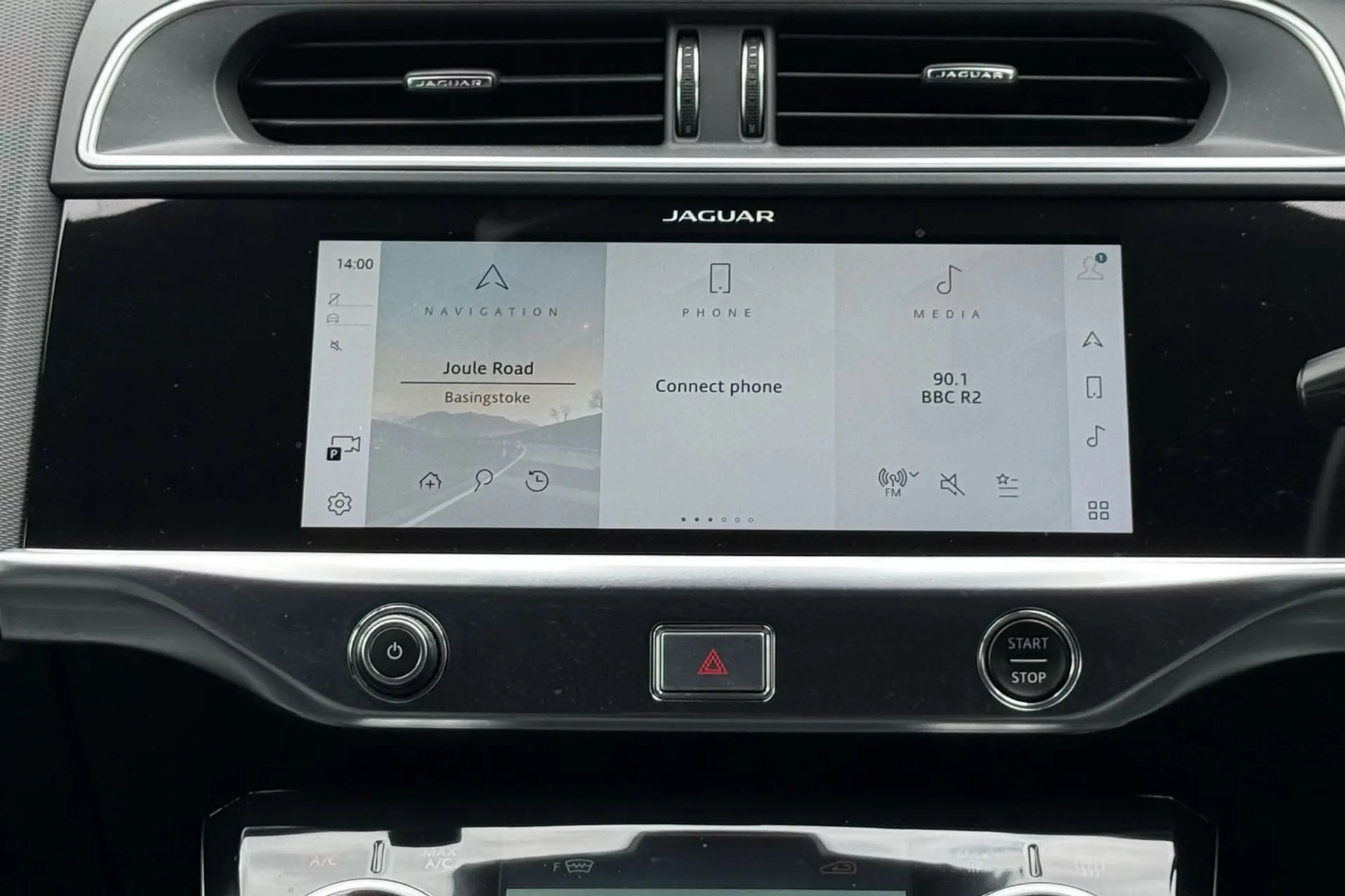 Jaguar I-PACE thumbnail image number 41