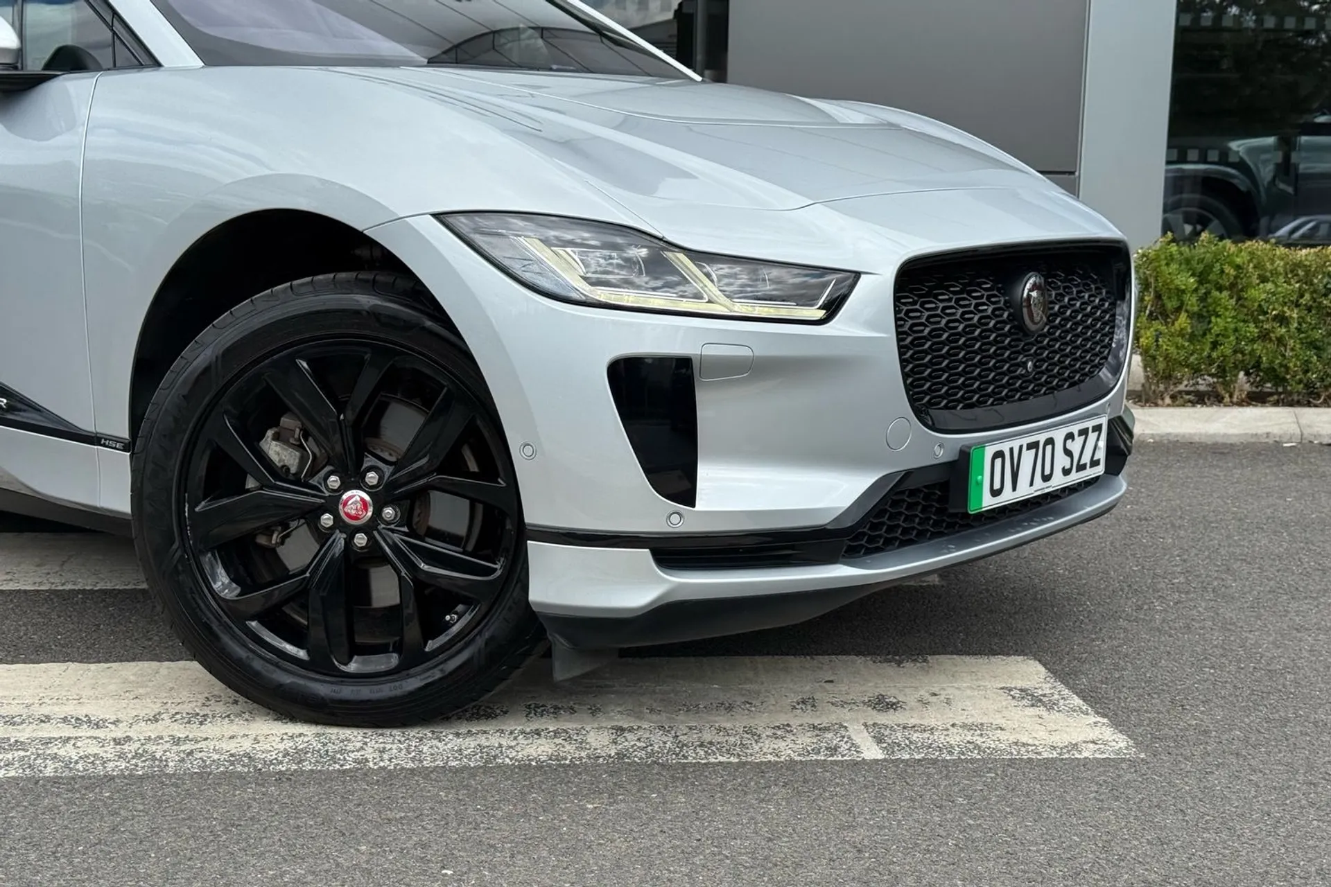 Jaguar I-PACE thumbnail image number 32