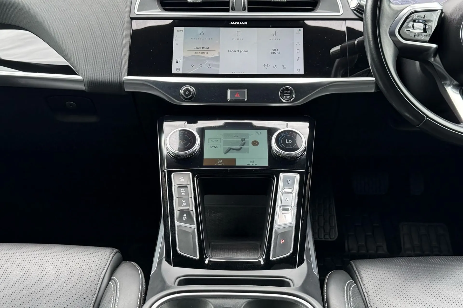 Jaguar I-PACE thumbnail image number 15
