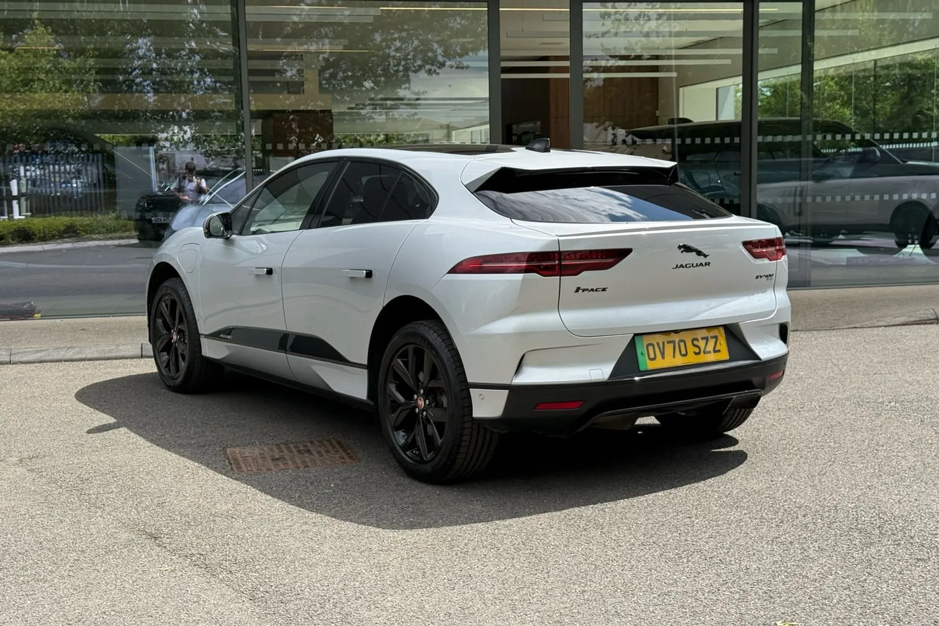 Jaguar I-PACE thumbnail image number 65