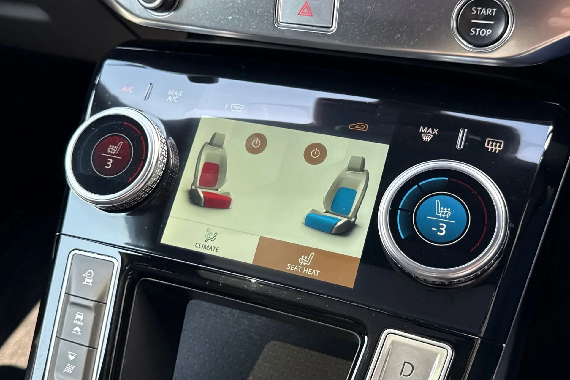 Jaguar I-PACE thumbnail image number 16