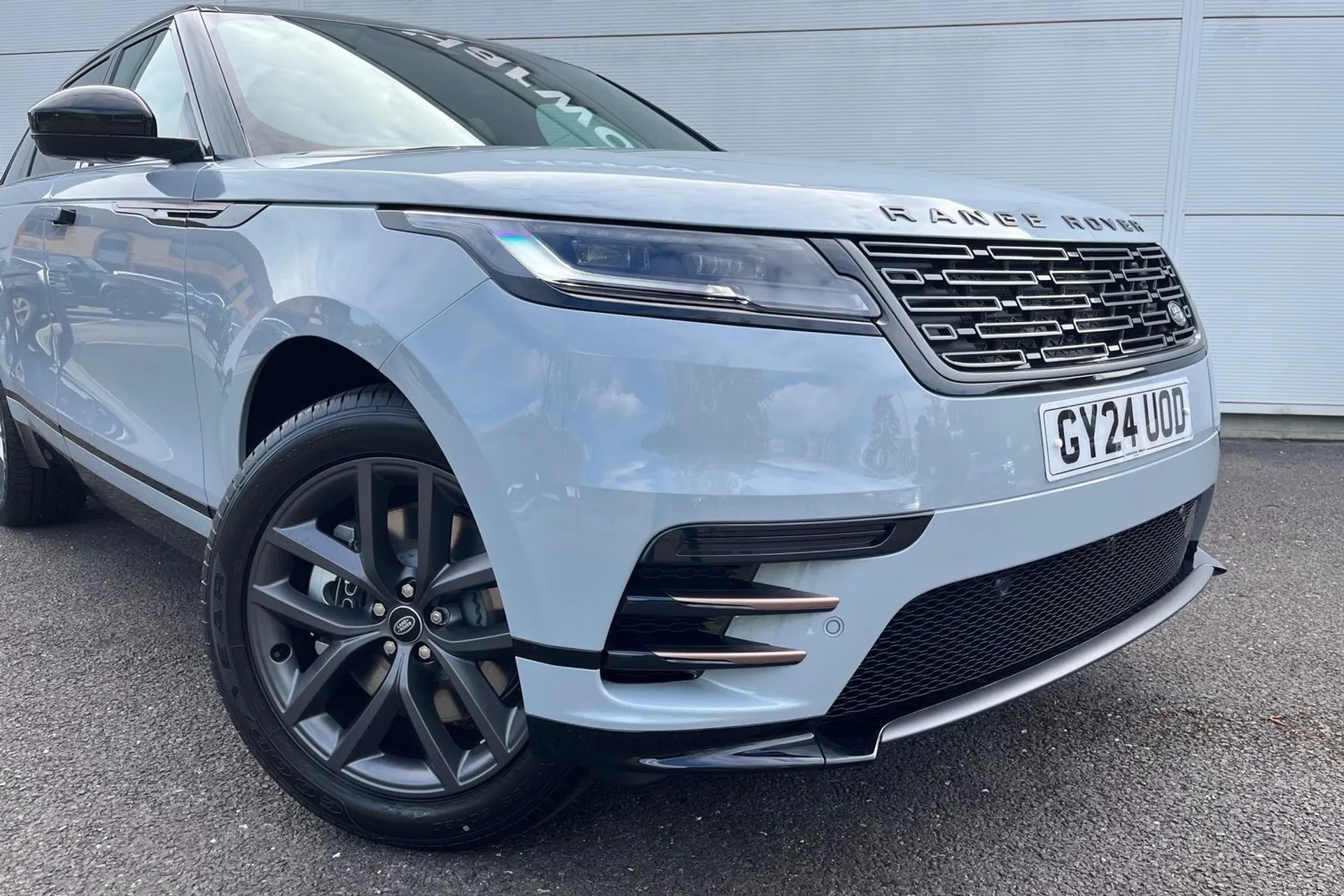 LAND ROVER RANGE ROVER VELAR thumbnail image number 19