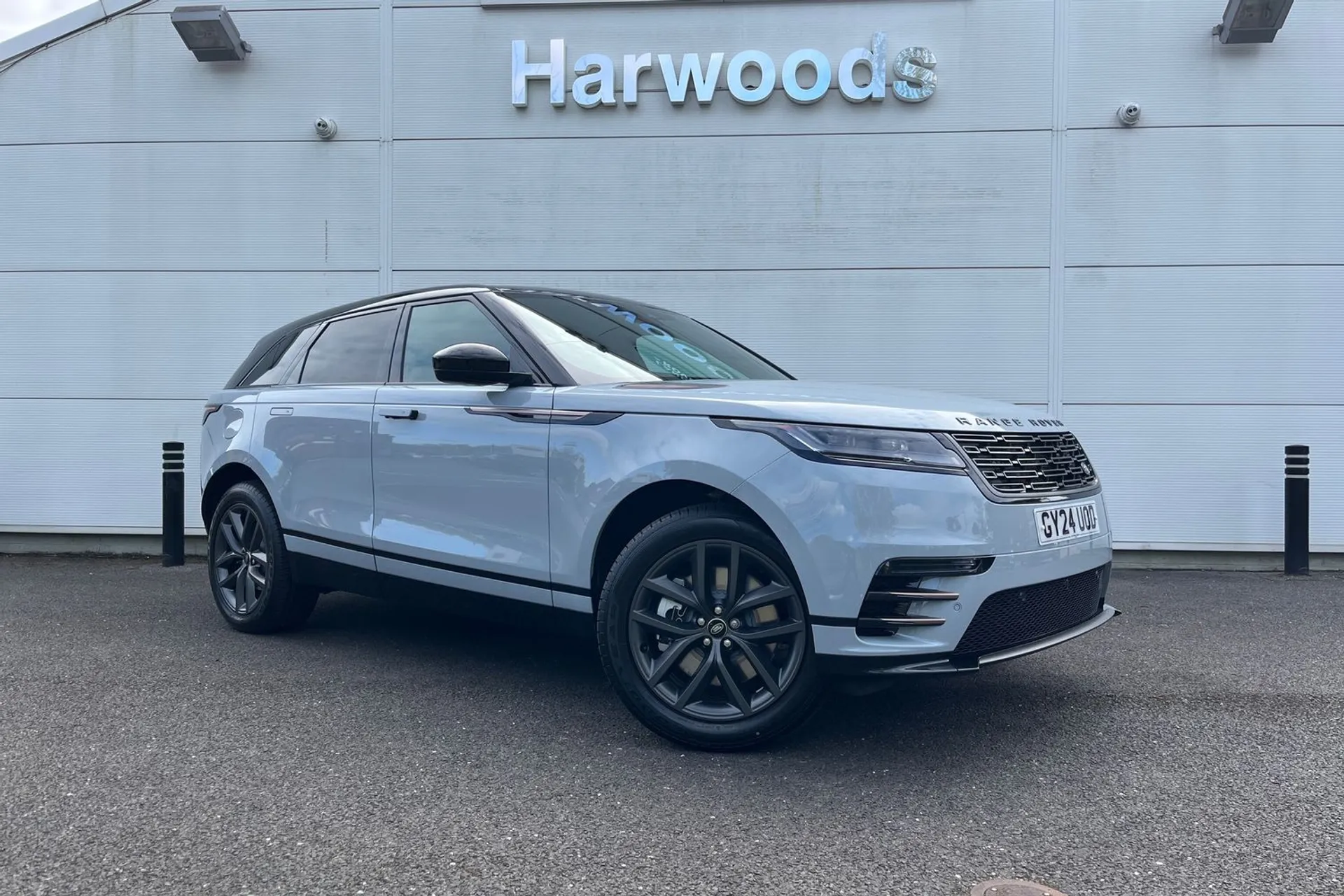 LAND ROVER RANGE ROVER VELAR focused image