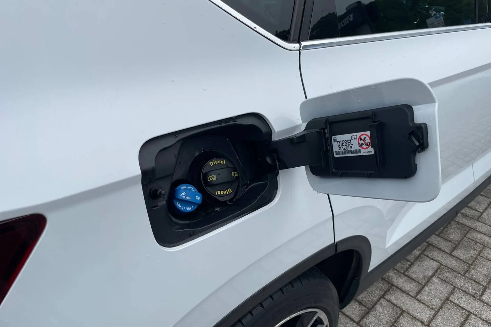 SEAT ATECA thumbnail image number 17