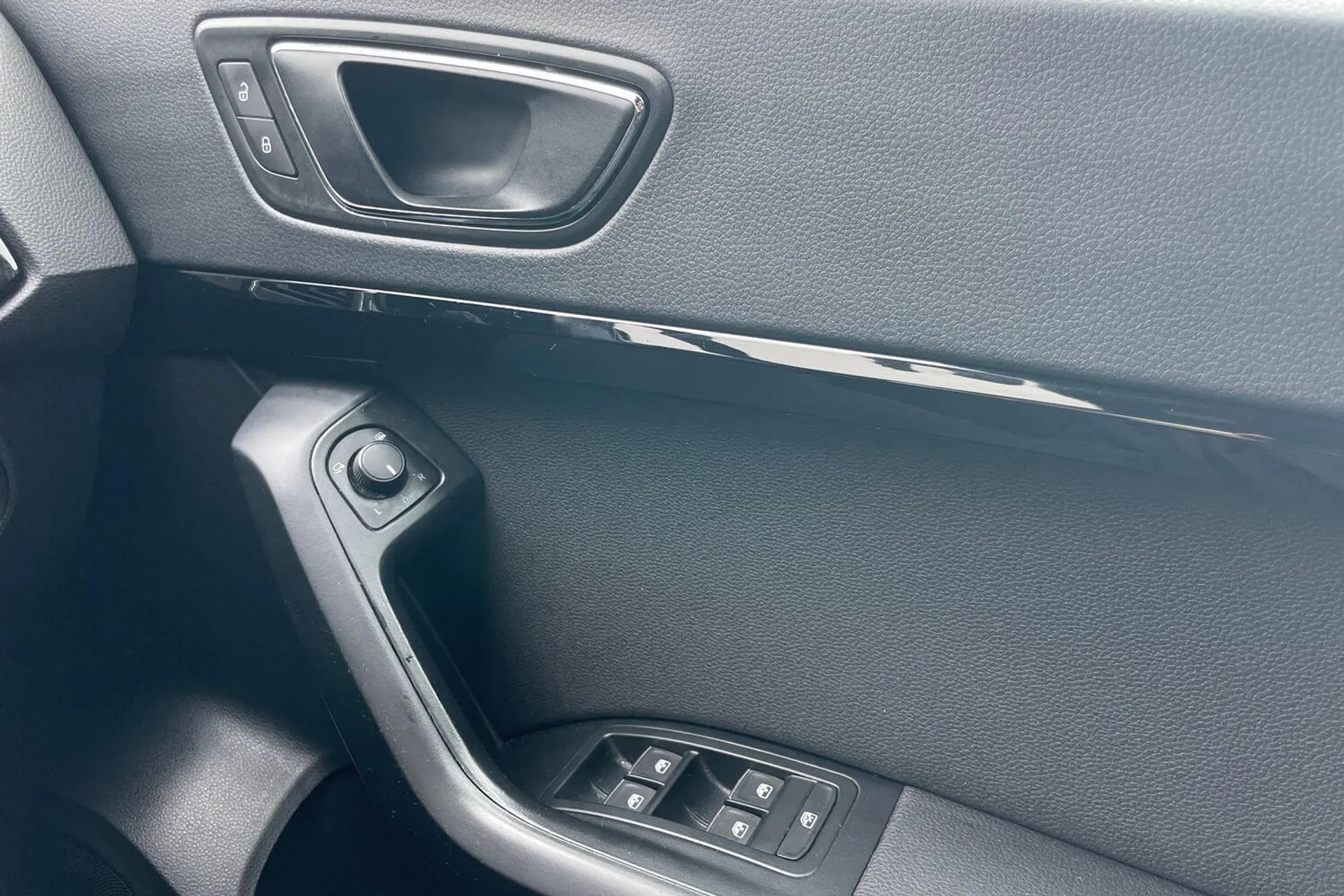 SEAT ATECA thumbnail image number 39