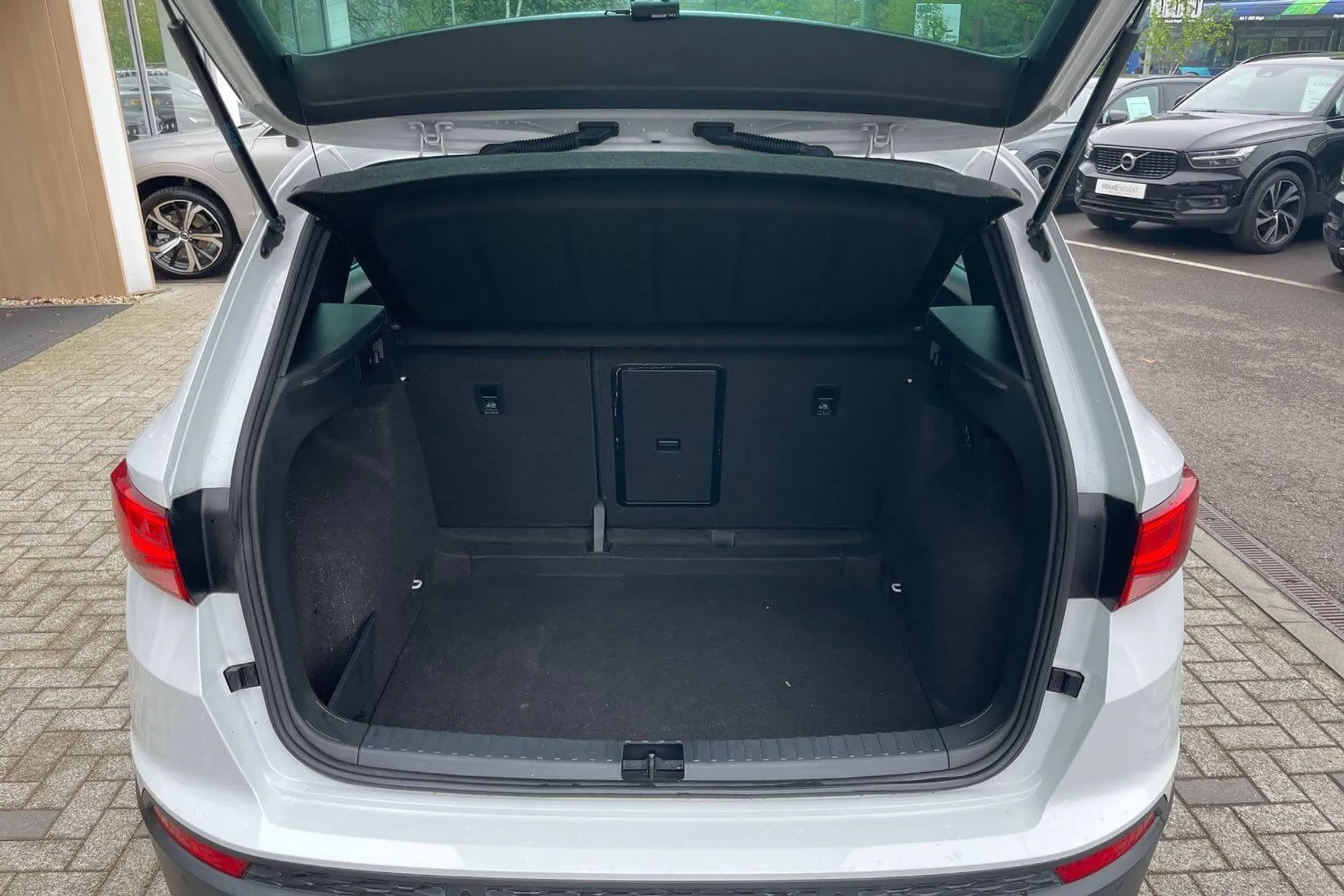 SEAT ATECA thumbnail image number 18