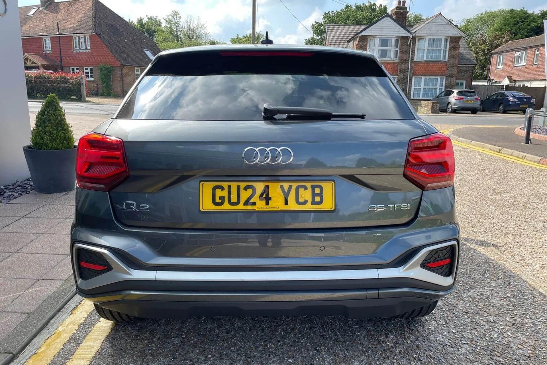 Audi Q2 thumbnail image number 6