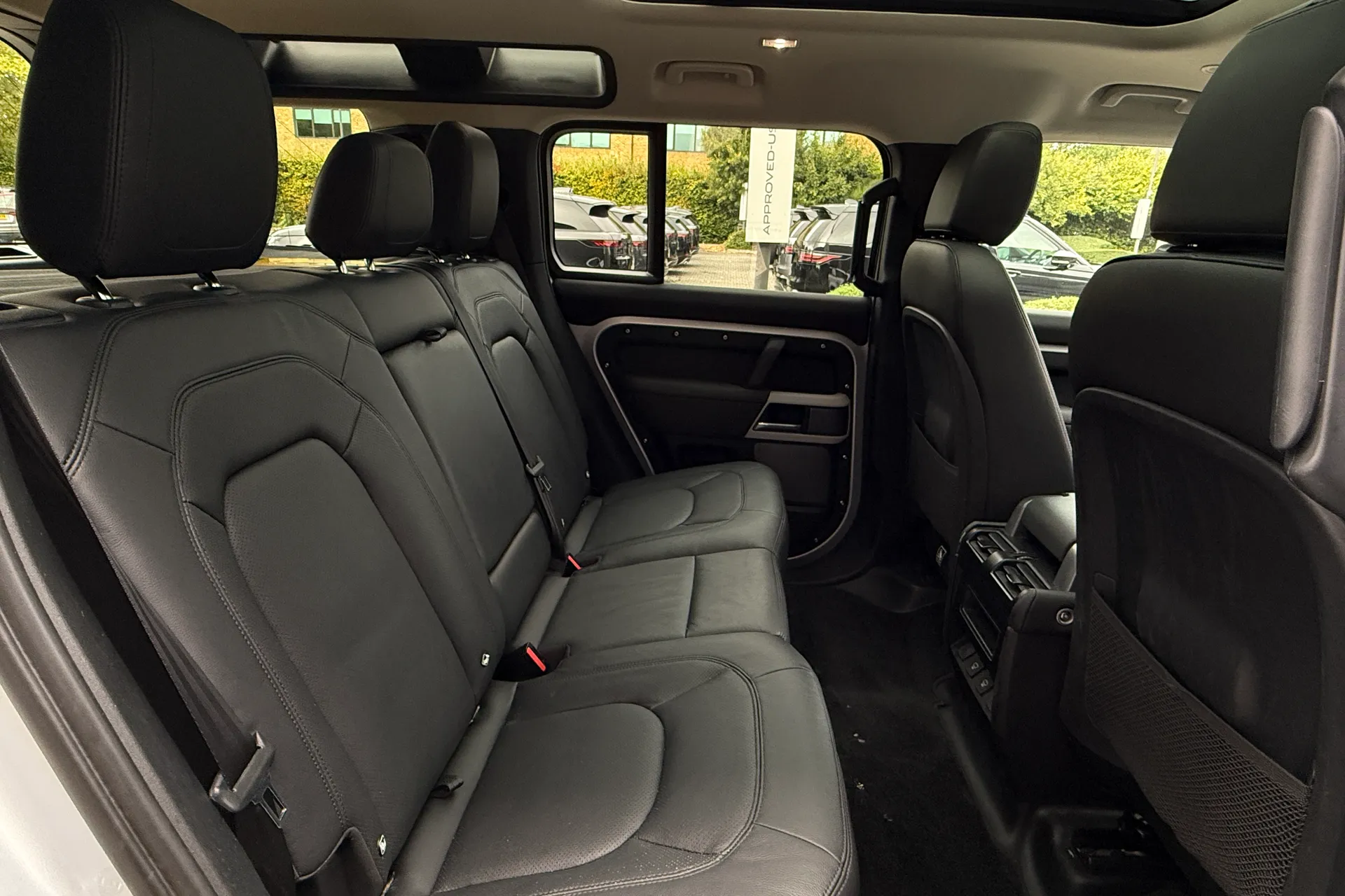 LAND ROVER DEFENDER thumbnail image number 38