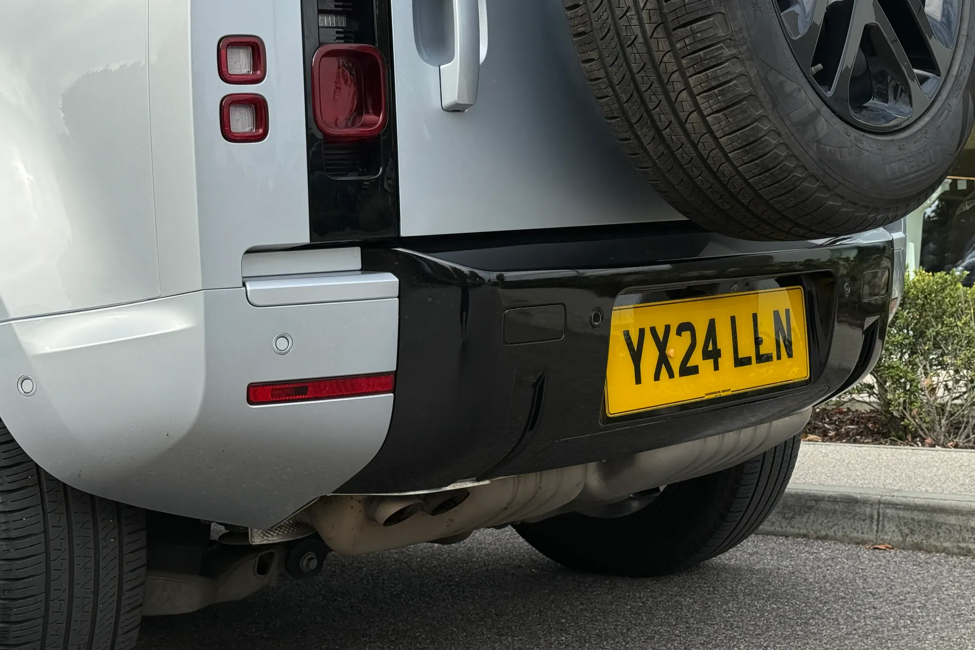 LAND ROVER DEFENDER thumbnail image number 16