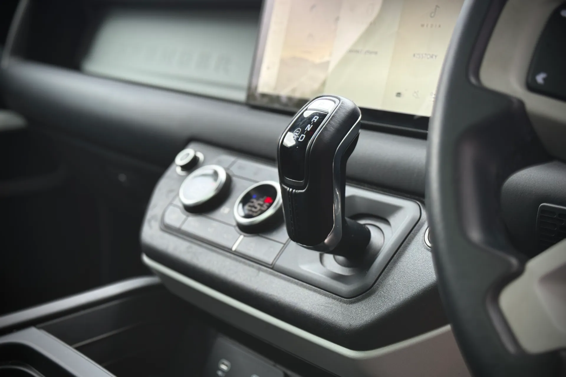 LAND ROVER DEFENDER thumbnail image number 49