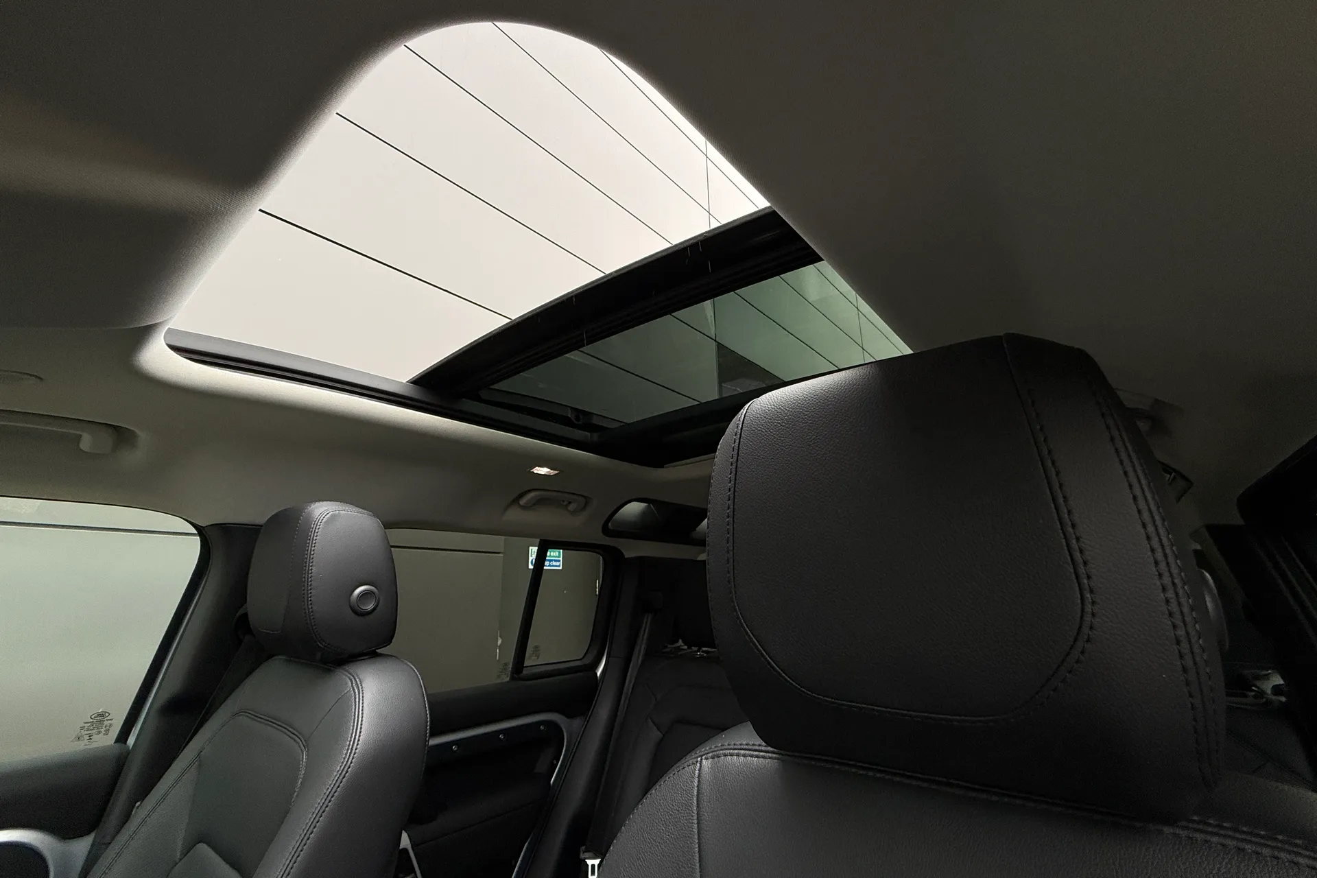 LAND ROVER DEFENDER thumbnail image number 5