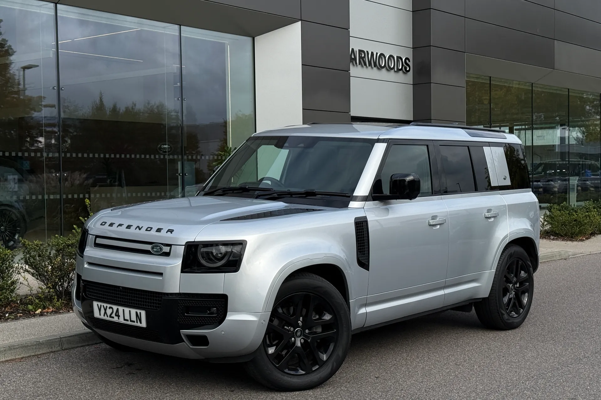 LAND ROVER DEFENDER thumbnail image number 14