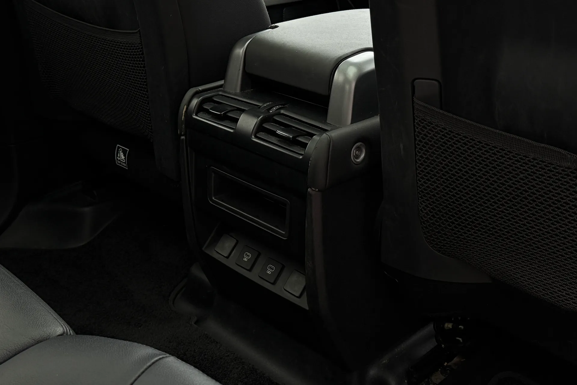 LAND ROVER DEFENDER thumbnail image number 42