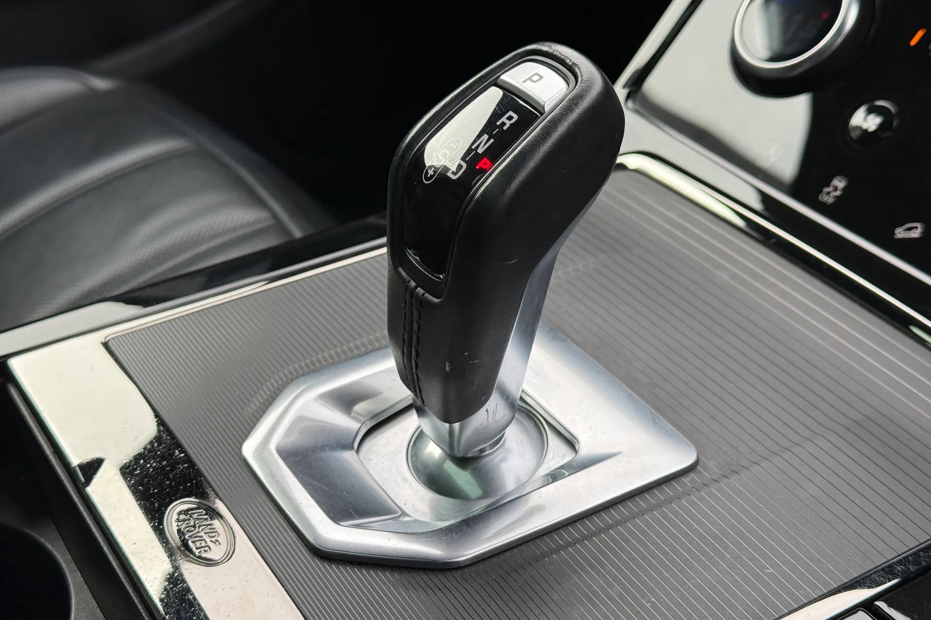 LAND ROVER RANGE ROVER EVOQUE thumbnail image number 20