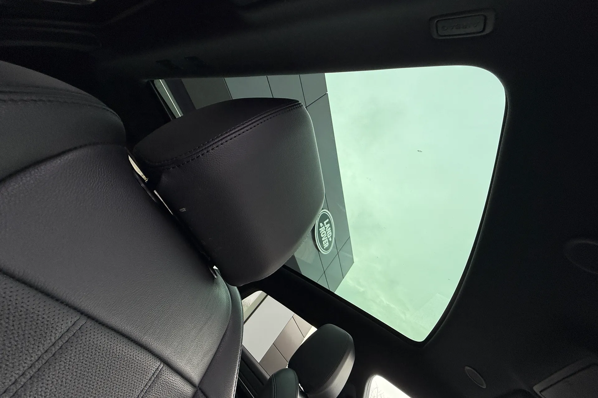 LAND ROVER RANGE ROVER EVOQUE thumbnail image number 33