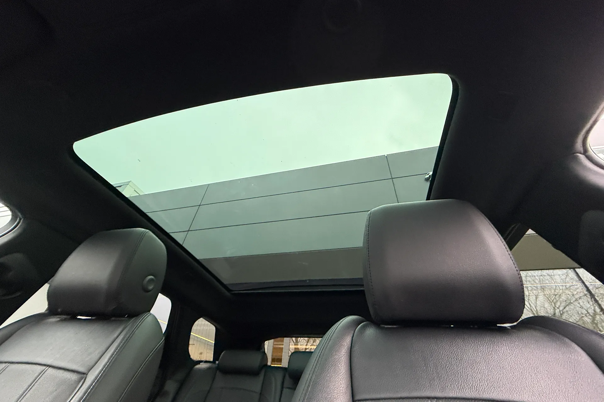 LAND ROVER RANGE ROVER EVOQUE thumbnail image number 5