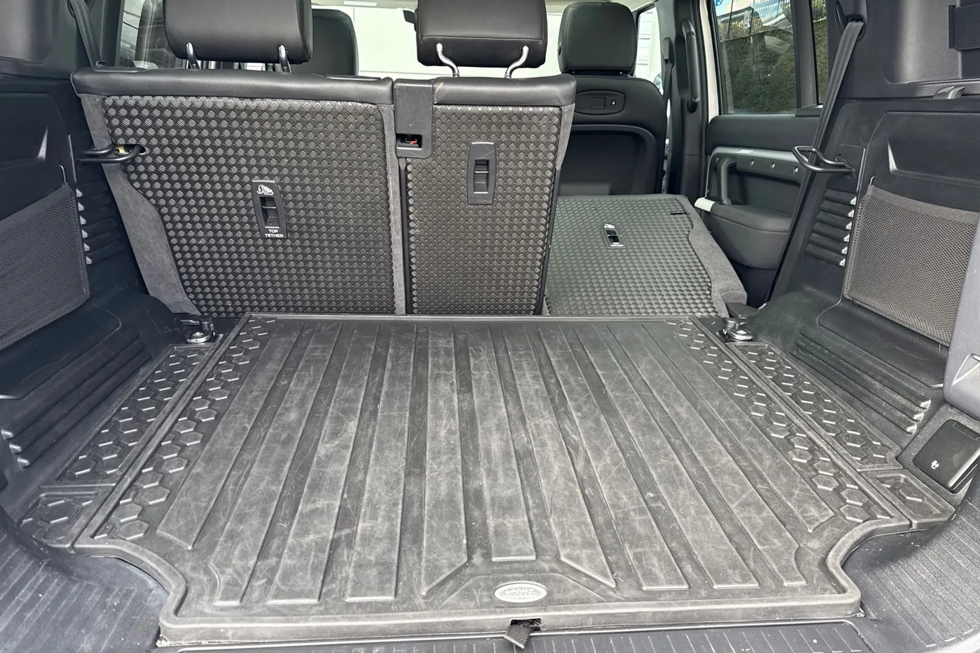 LAND ROVER DEFENDER thumbnail image number 40