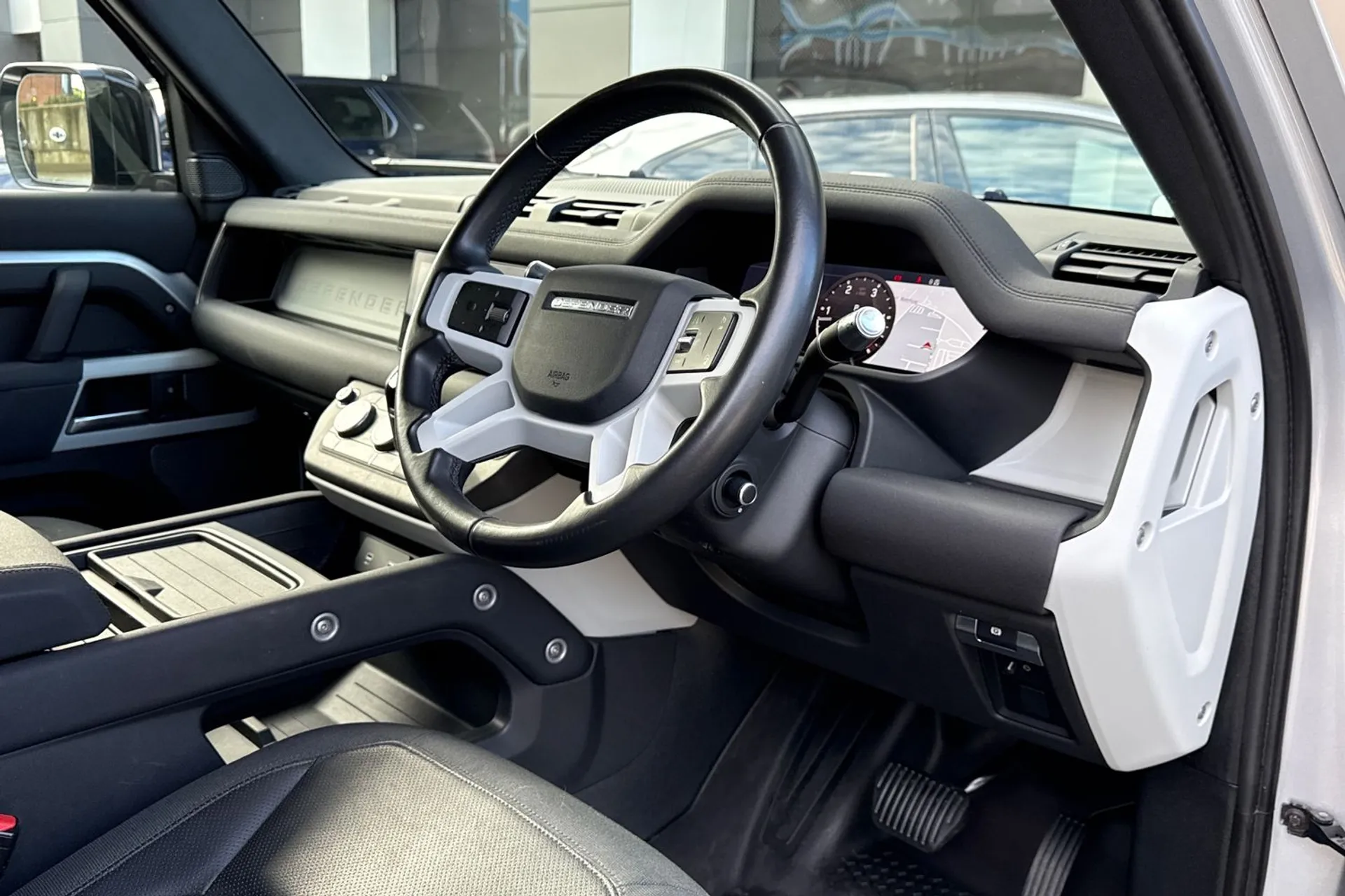 LAND ROVER DEFENDER thumbnail image number 22