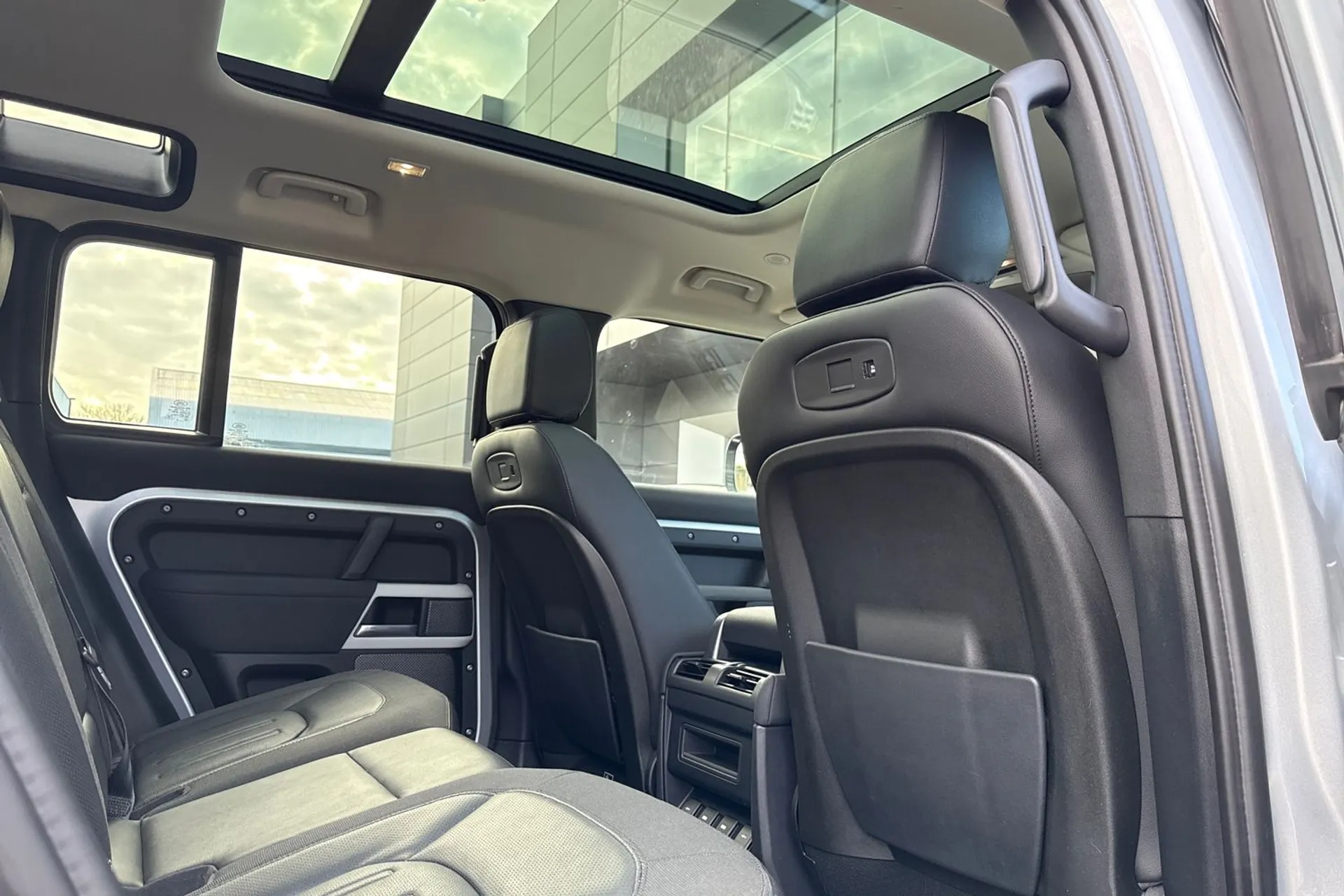 LAND ROVER DEFENDER thumbnail image number 41