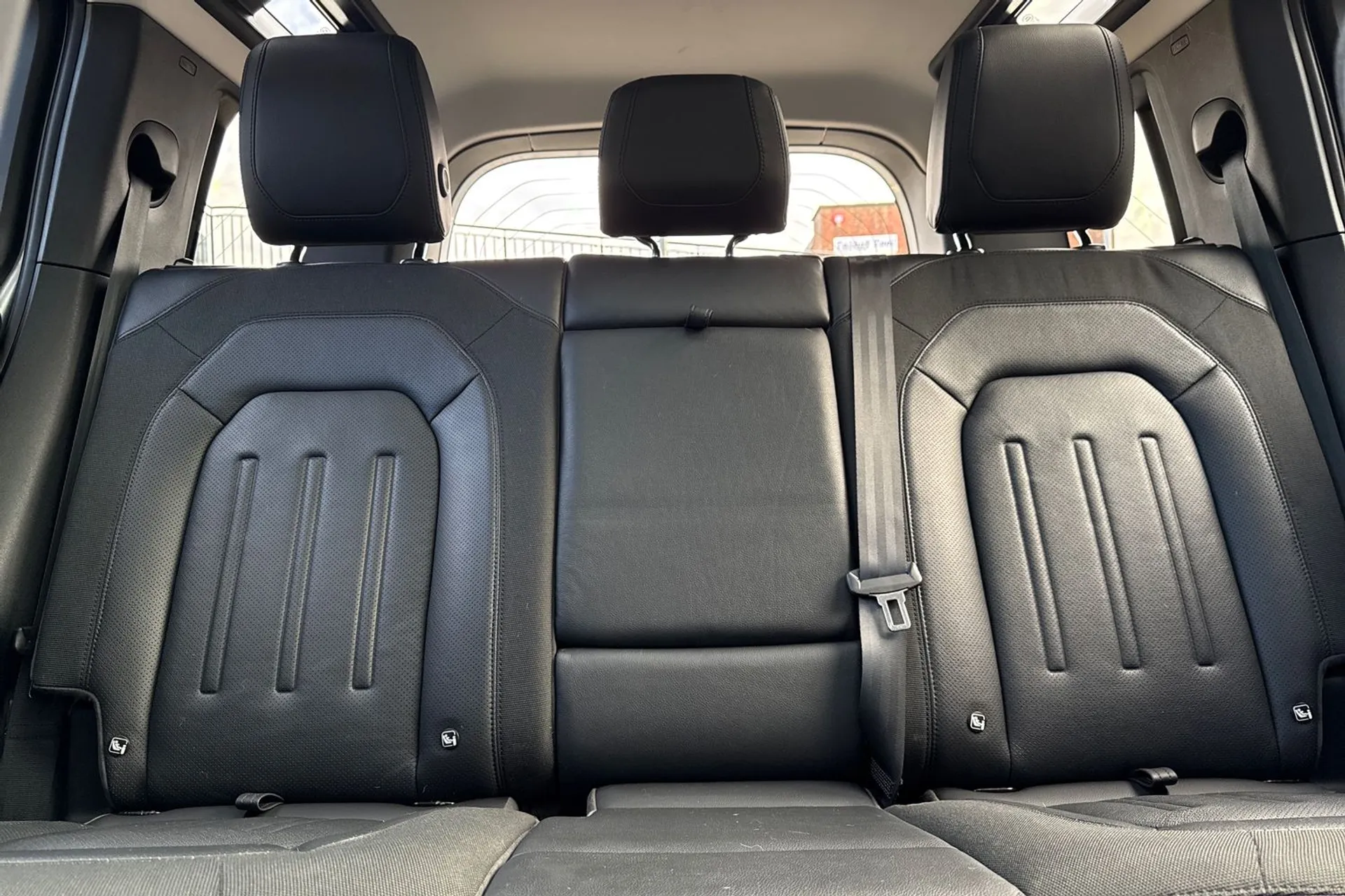 LAND ROVER DEFENDER thumbnail image number 46