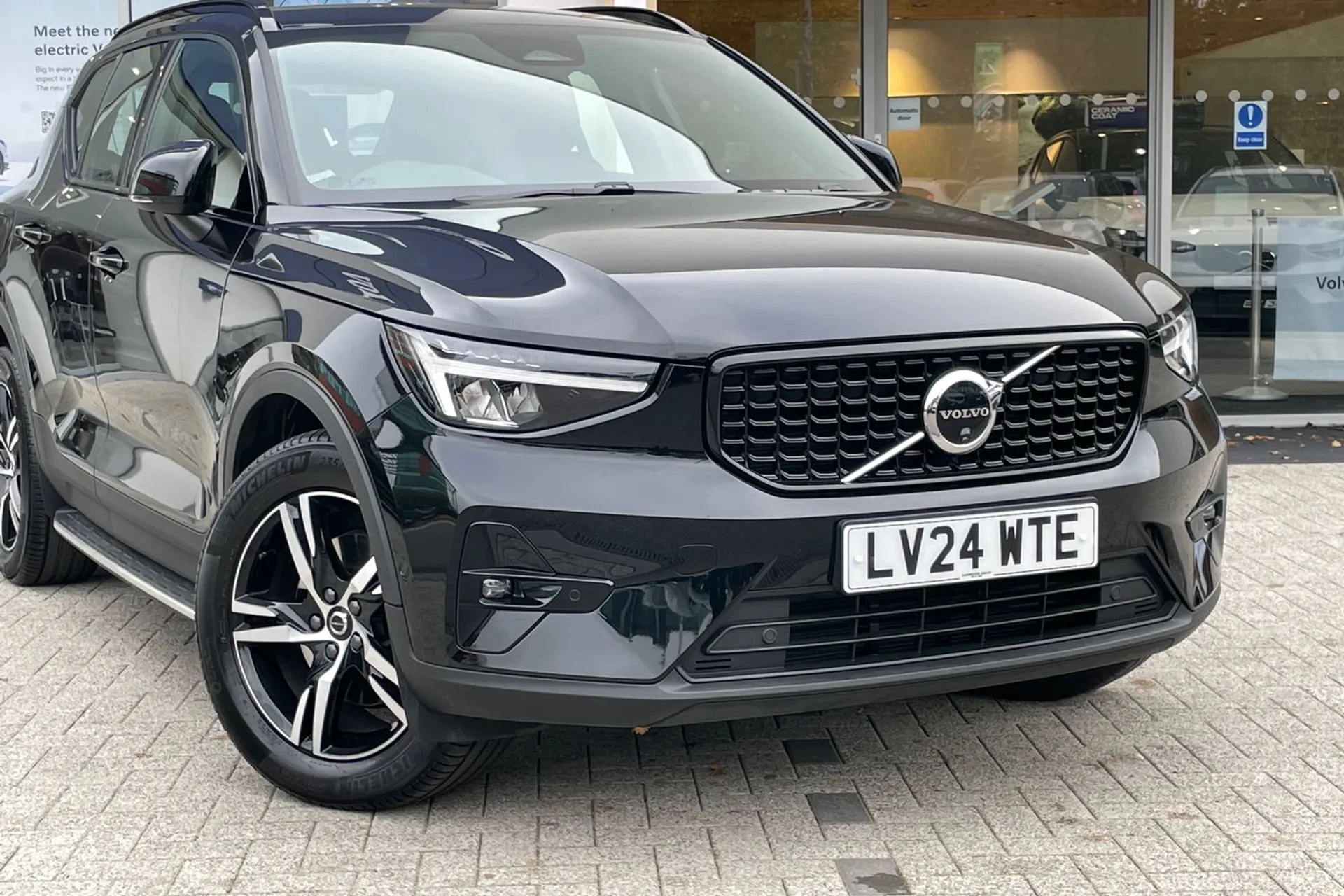 Volvo XC40 thumbnail image number 6