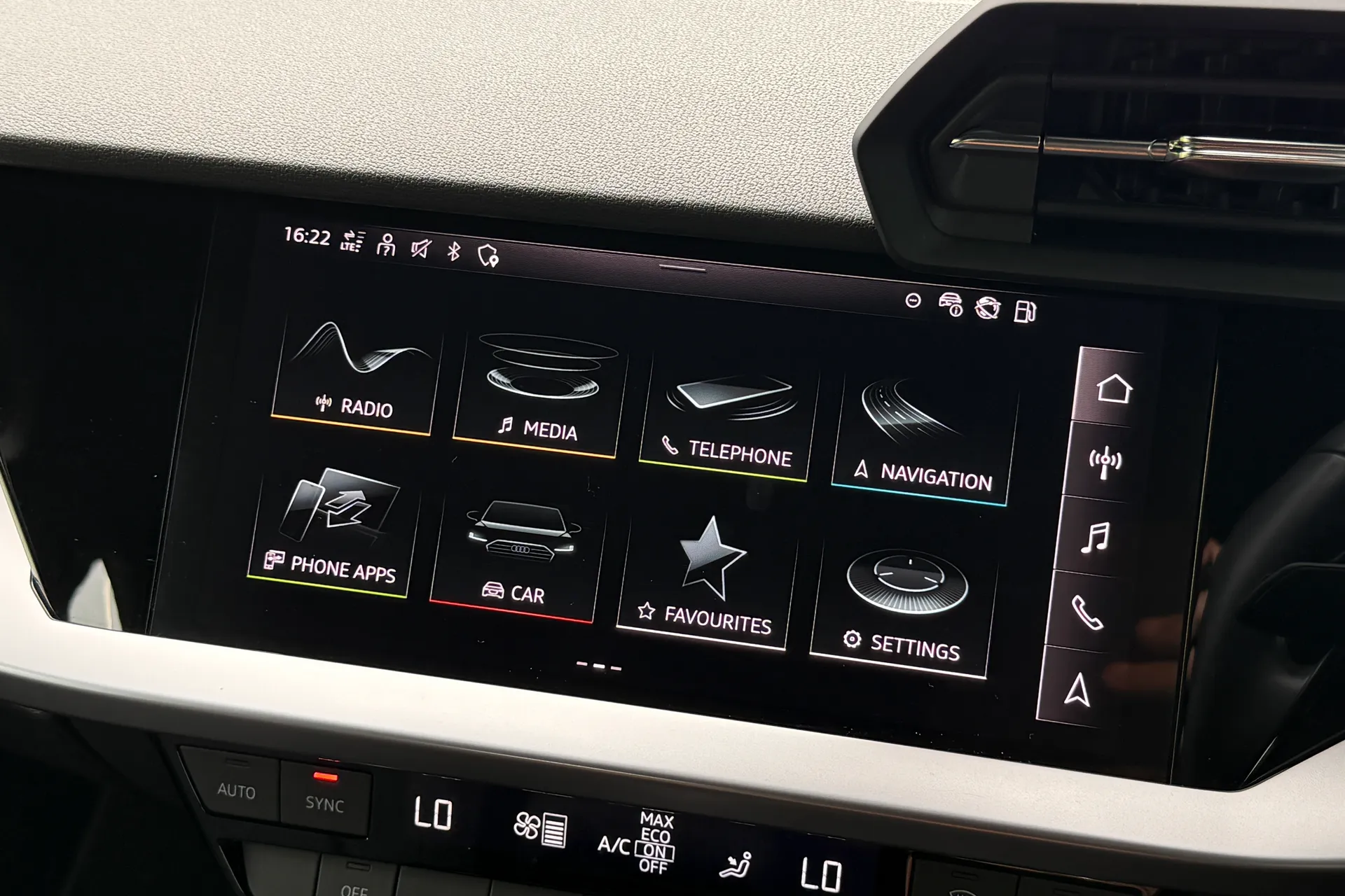 Audi A3 thumbnail image number 11