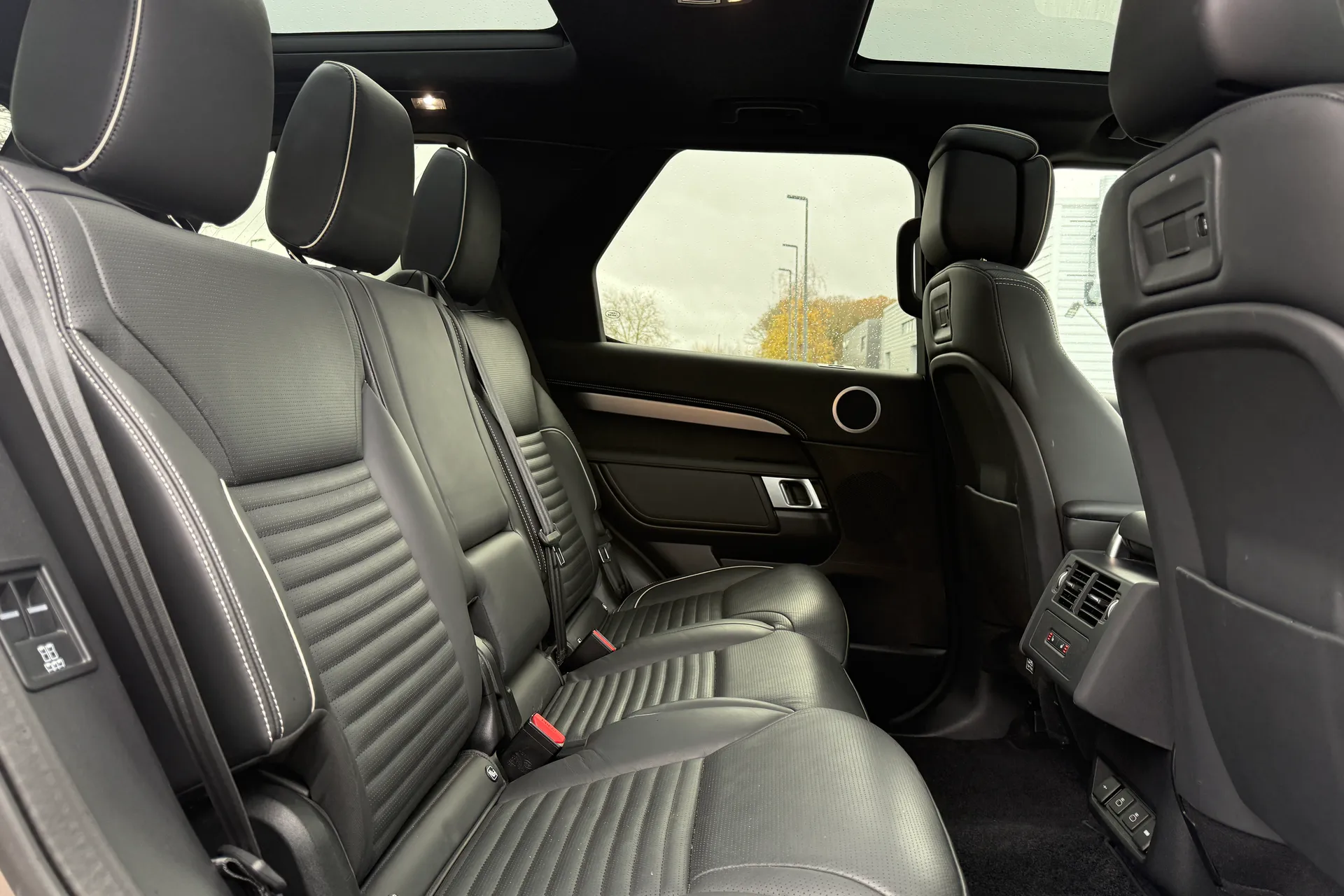 LAND ROVER DISCOVERY thumbnail image number 44