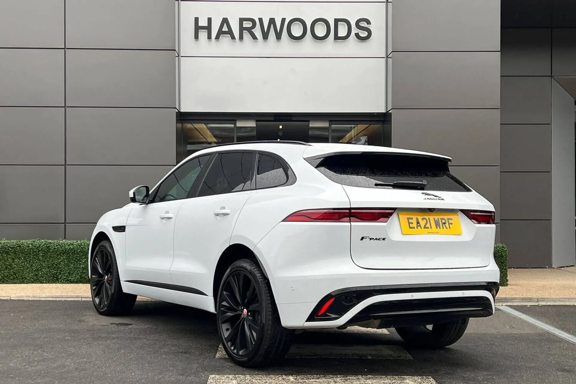 Jaguar F-PACE thumbnail image number 8