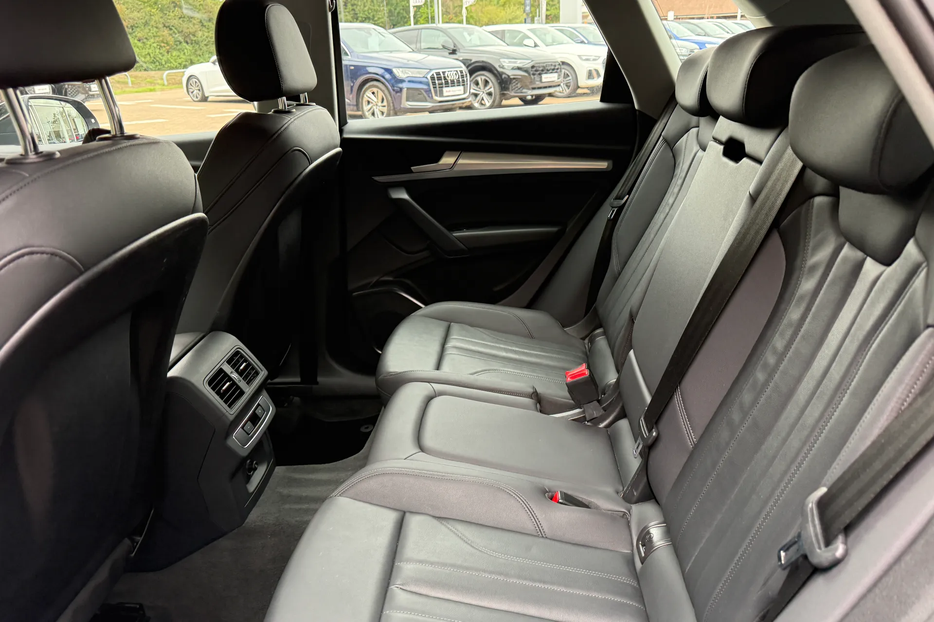 Audi Q5 thumbnail image number 41