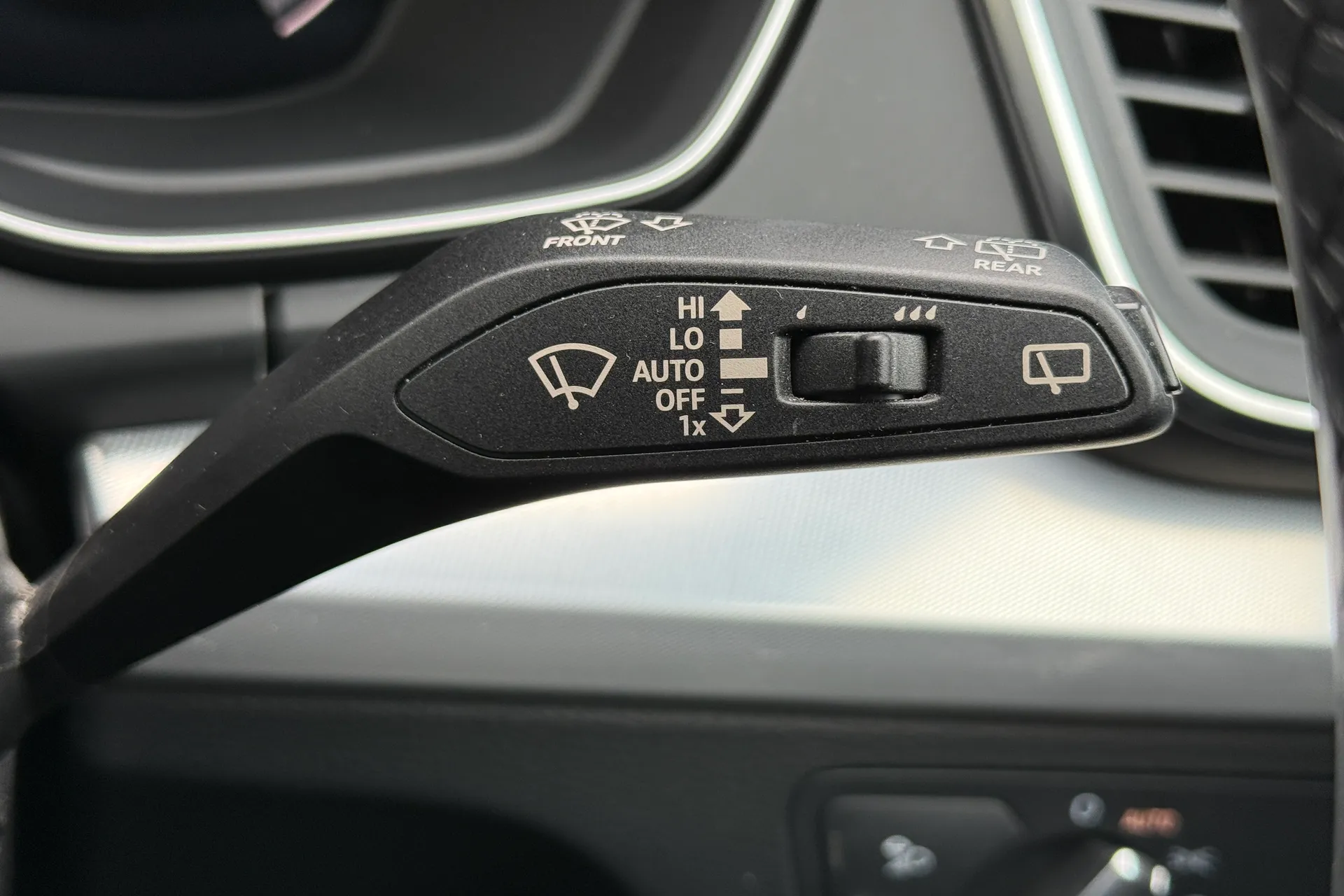 Audi Q5 thumbnail image number 10