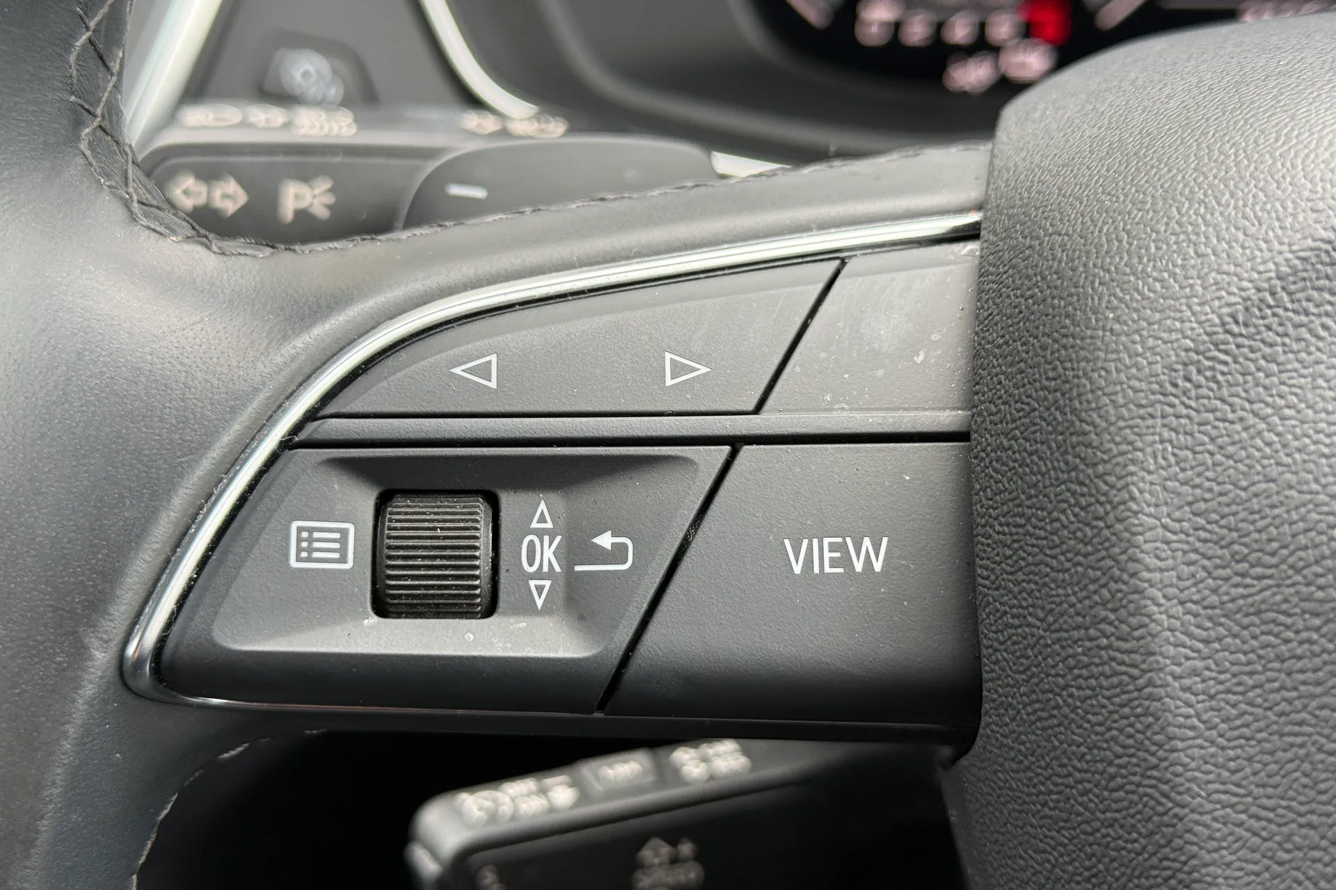 Audi Q5 thumbnail image number 13