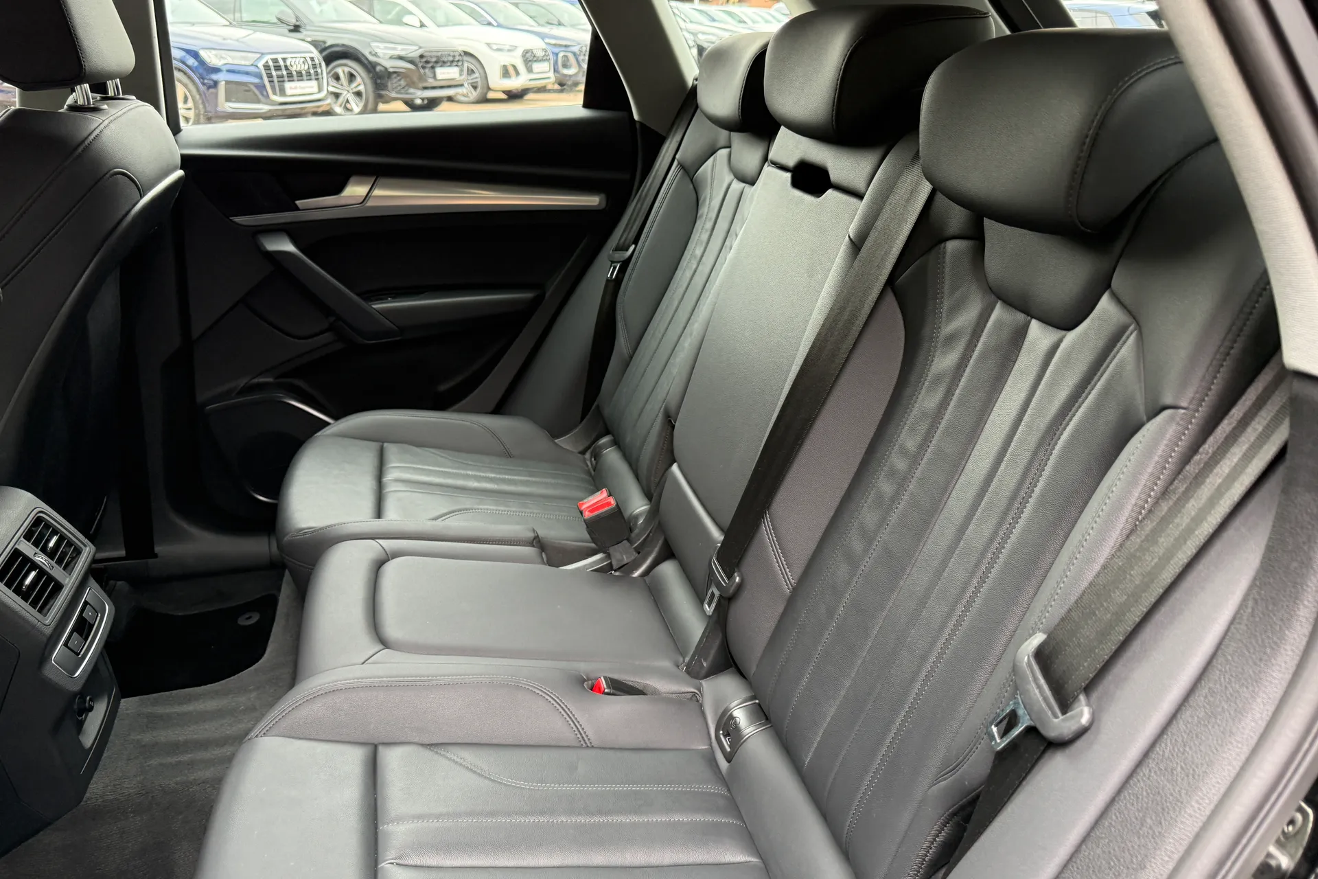 Audi Q5 thumbnail image number 40