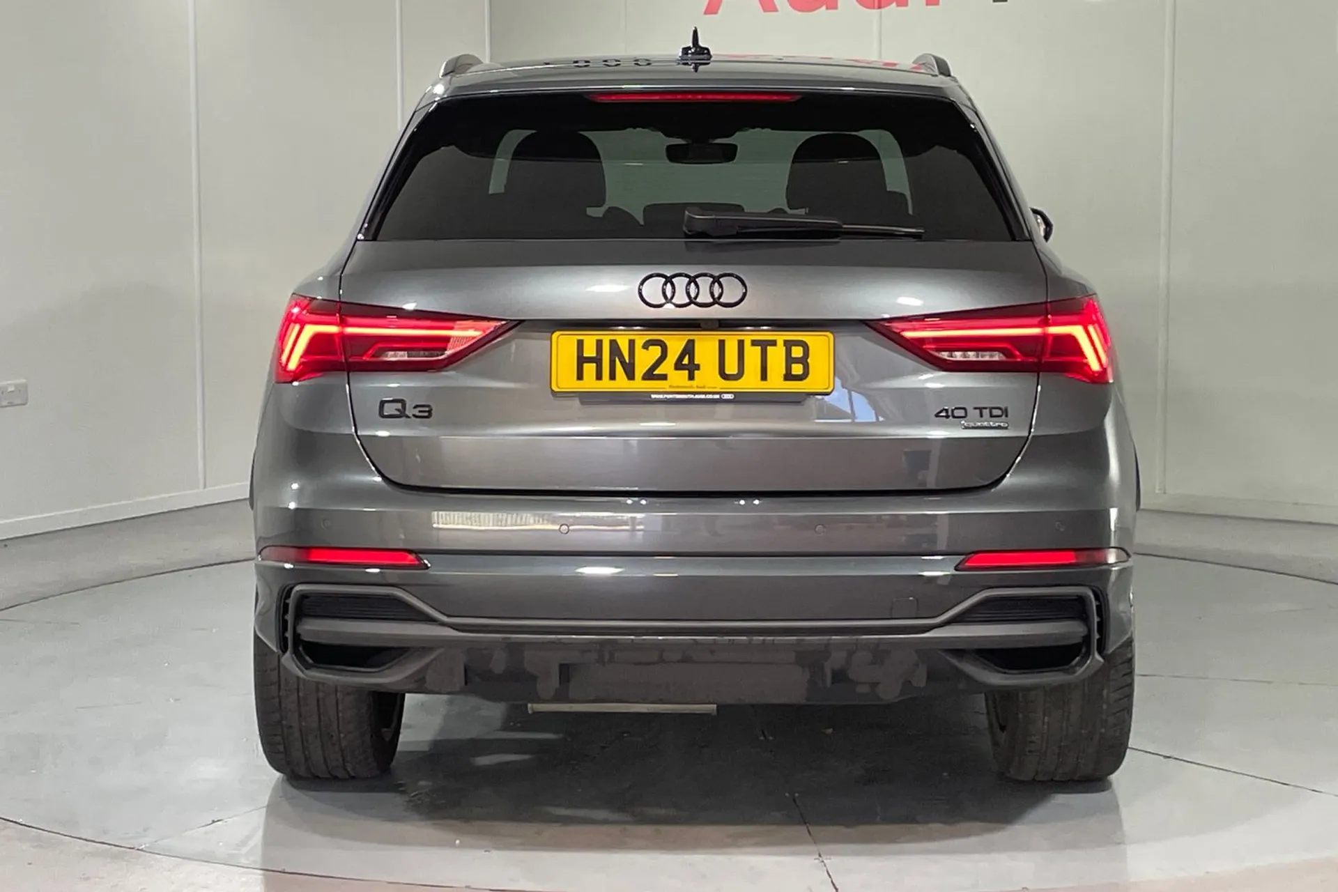 Audi Q3 thumbnail image number 8