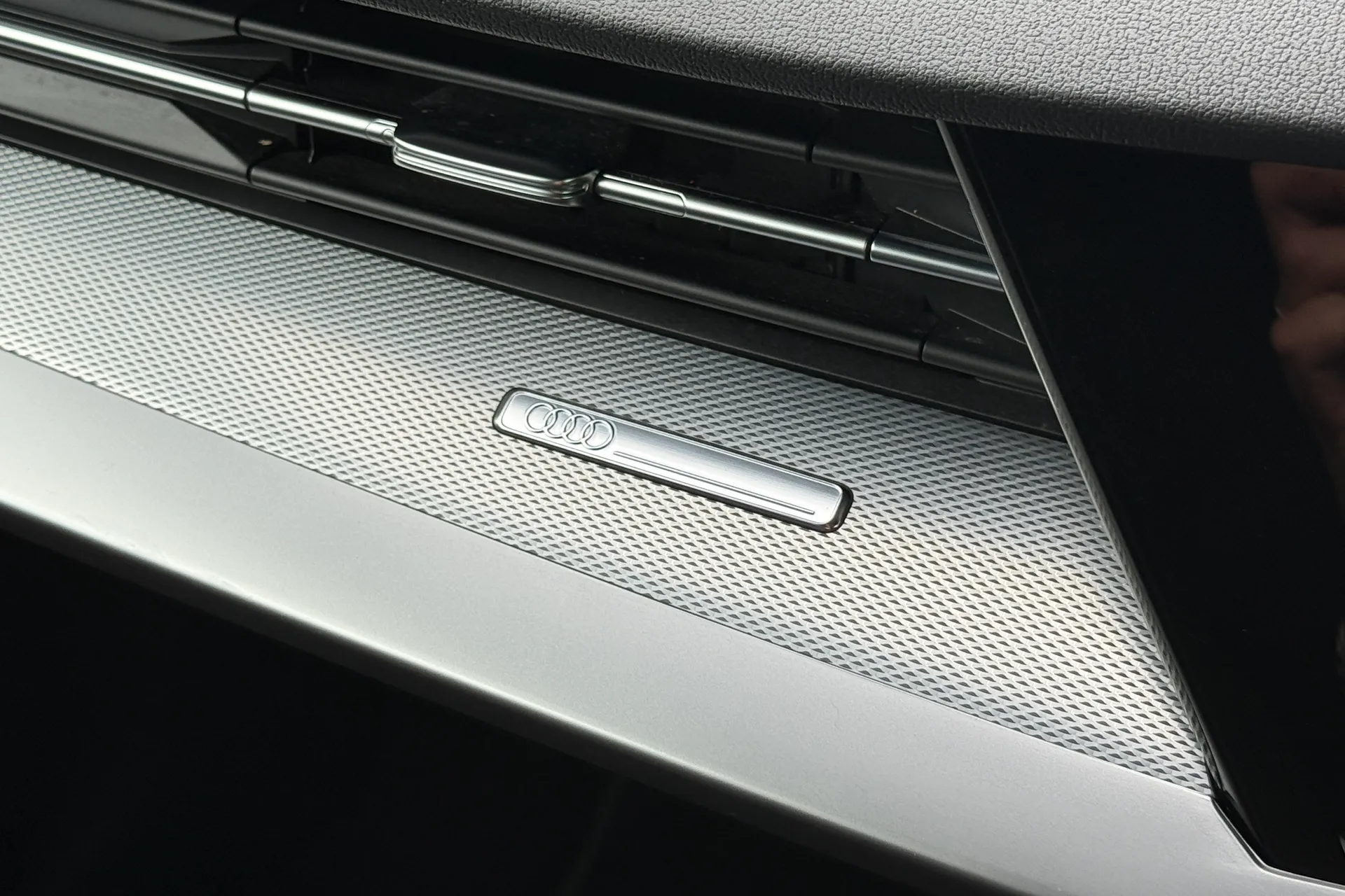 Audi A3 thumbnail image number 18