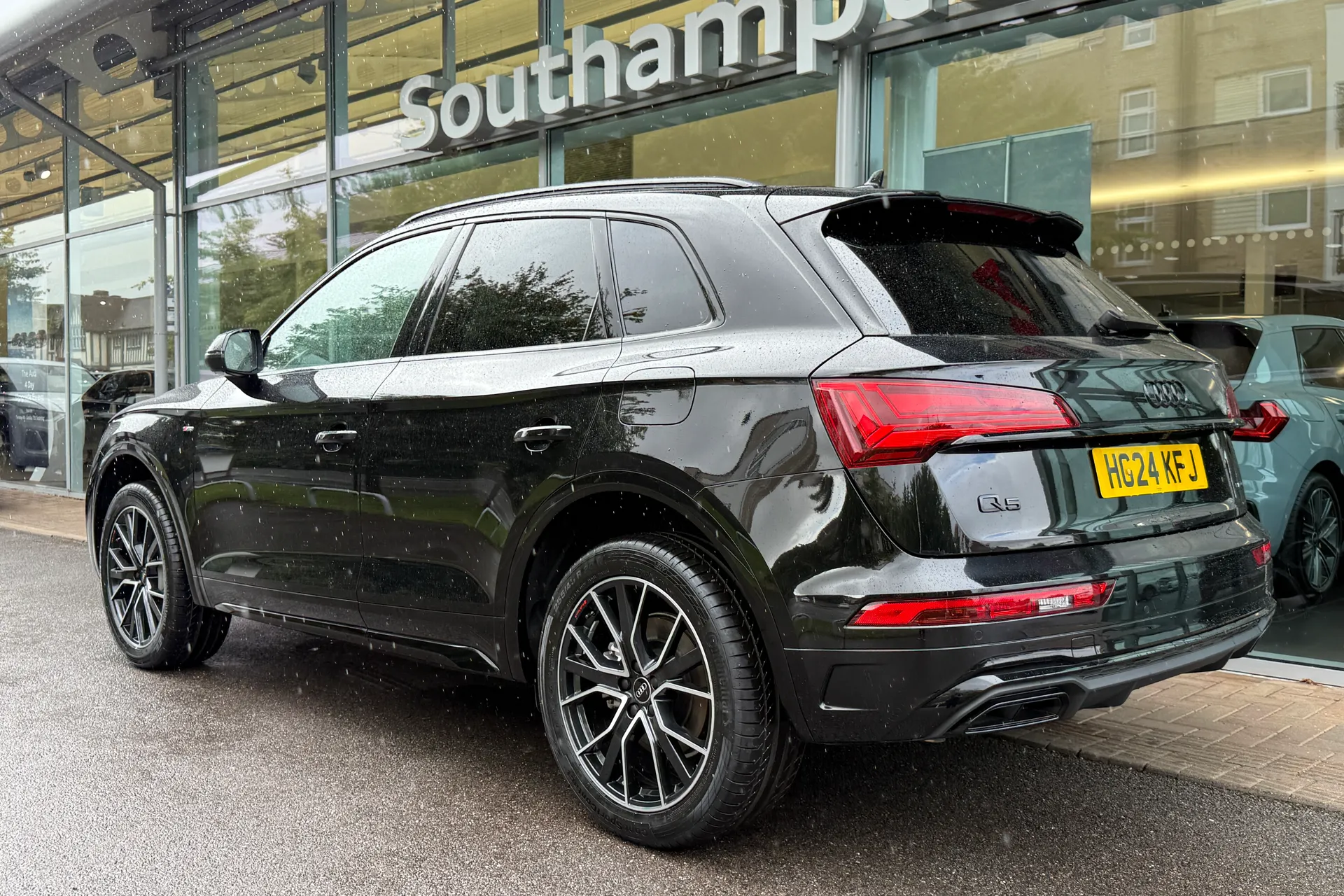 Audi Q5 thumbnail image number 4