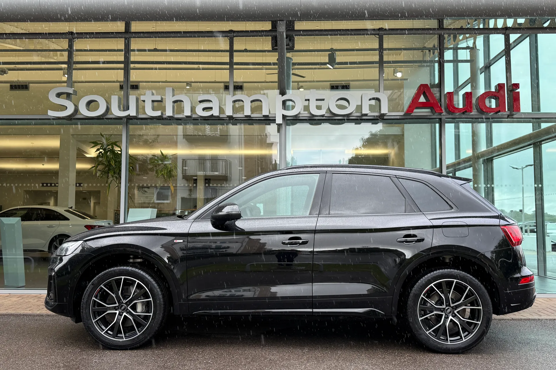 Audi Q5 thumbnail image number 60
