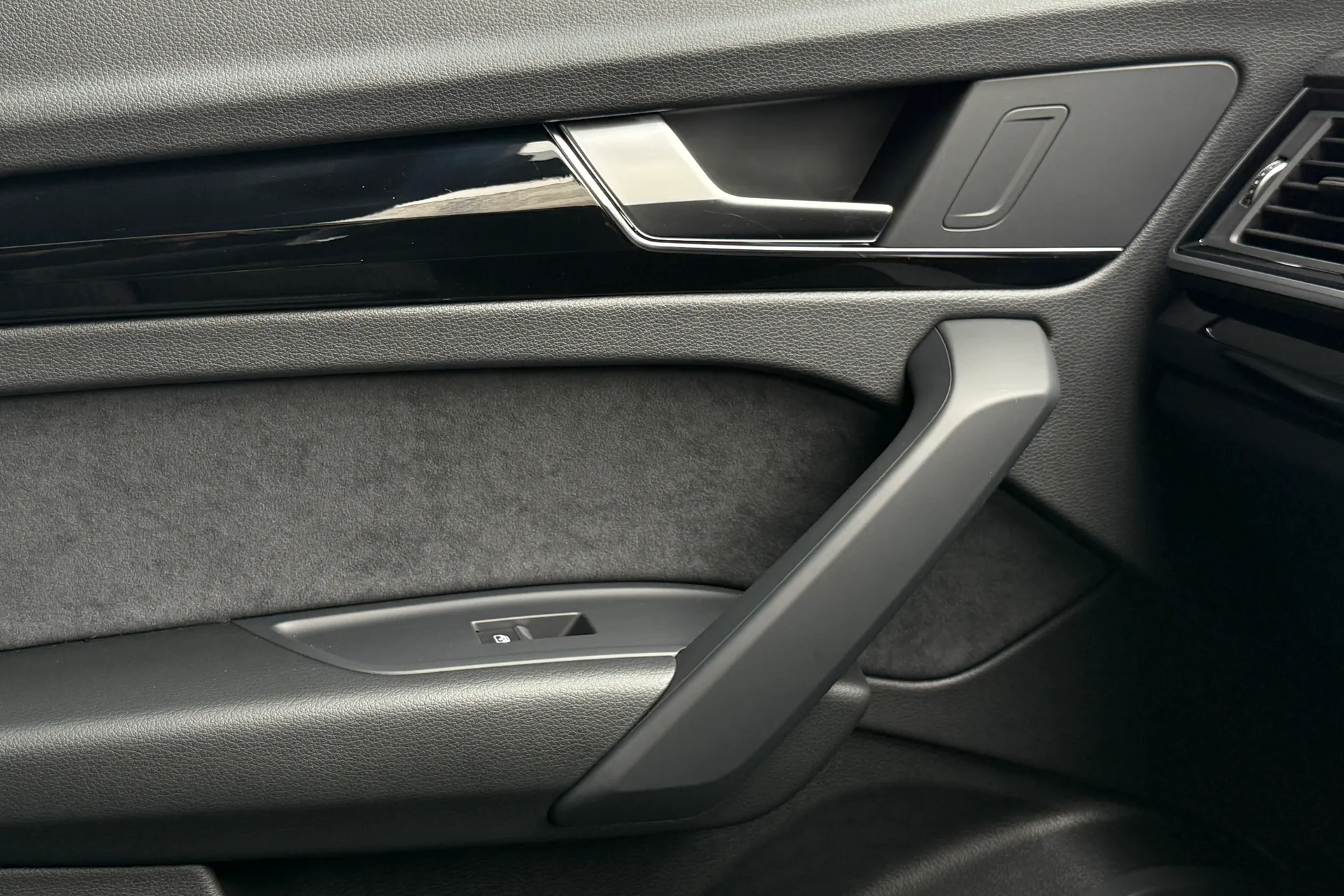 Audi Q5 thumbnail image number 46