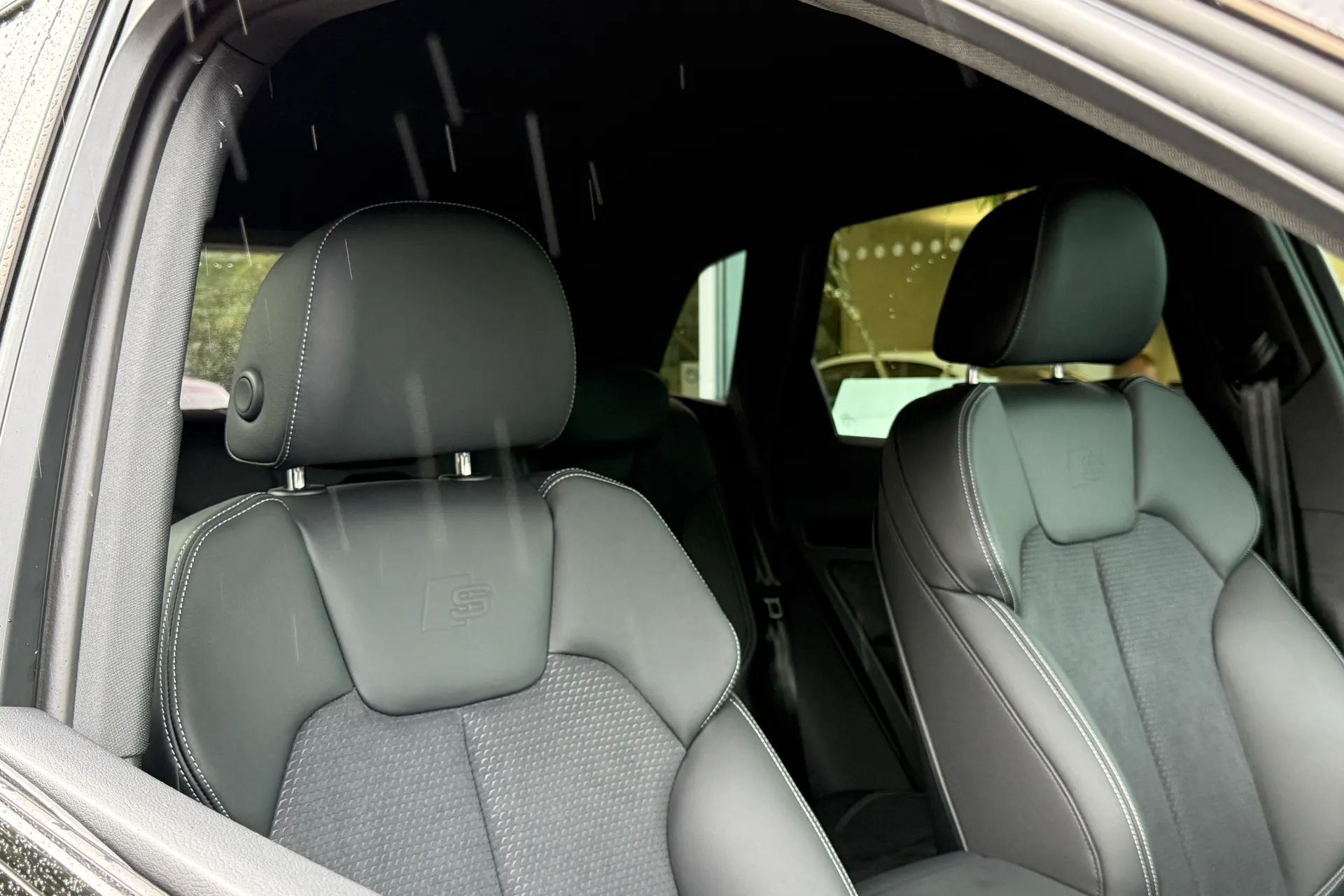 Audi Q5 thumbnail image number 28