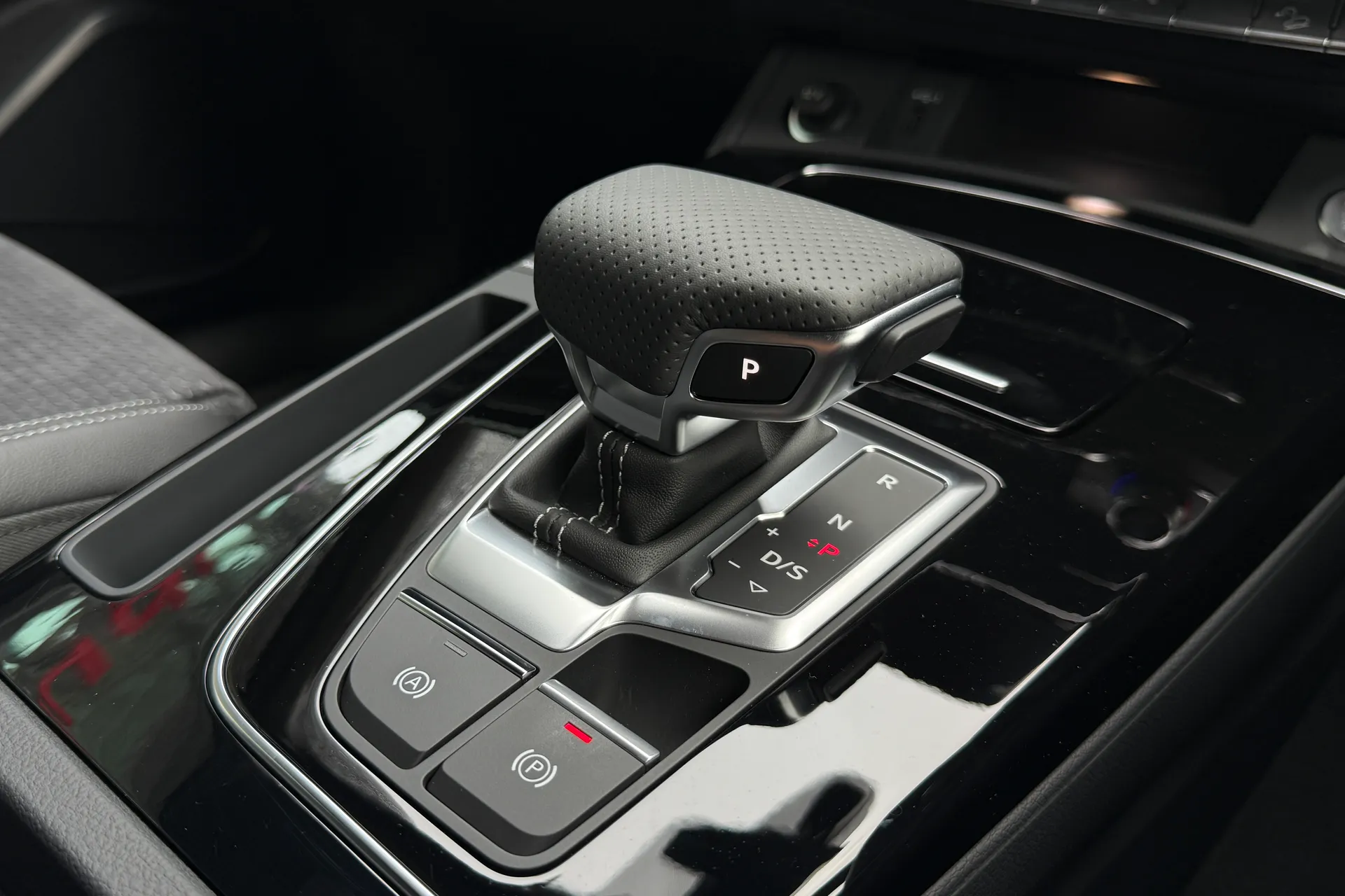 Audi Q5 thumbnail image number 43