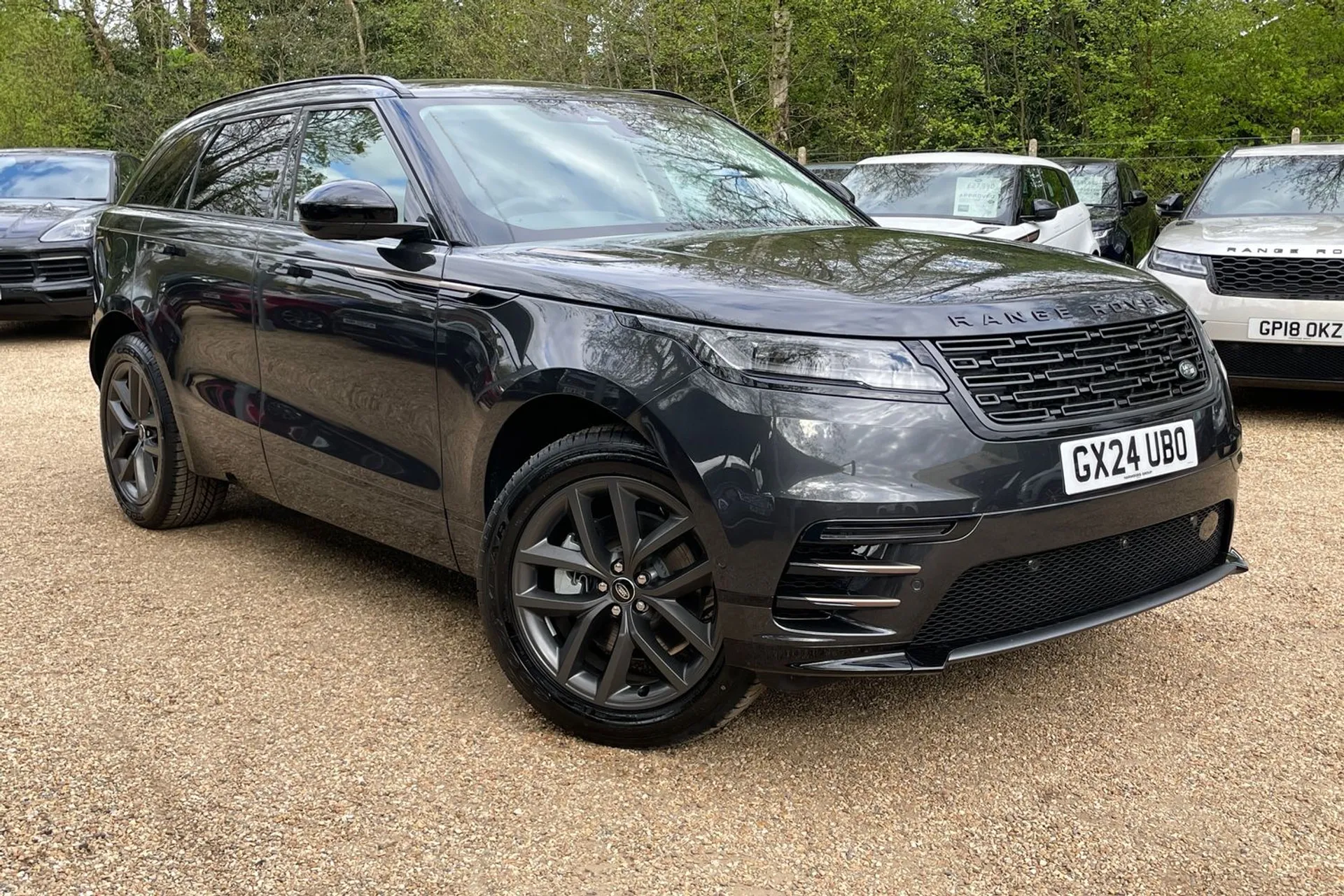 LAND ROVER RANGE ROVER VELAR focused image