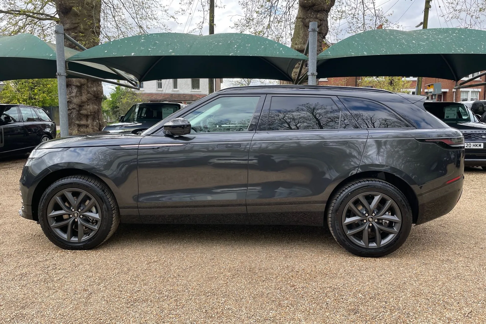 LAND ROVER RANGE ROVER VELAR thumbnail image number 18