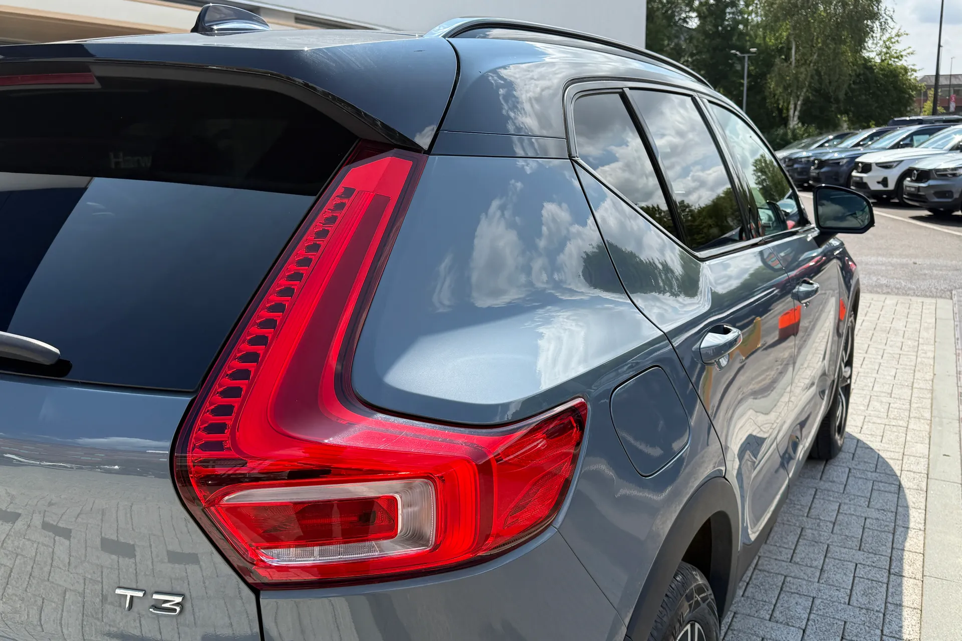 Volvo XC40 thumbnail image number 17