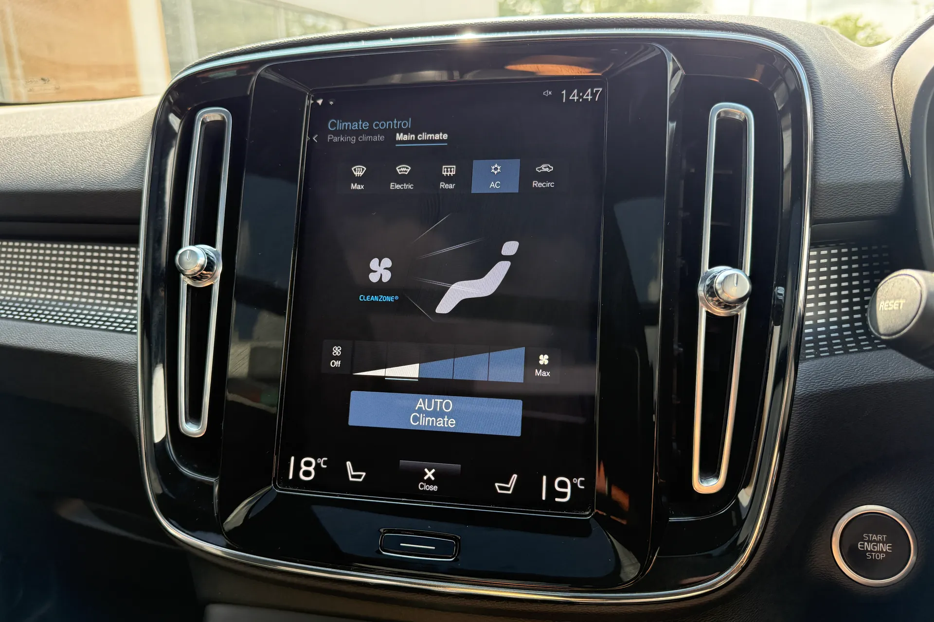 Volvo XC40 thumbnail image number 39