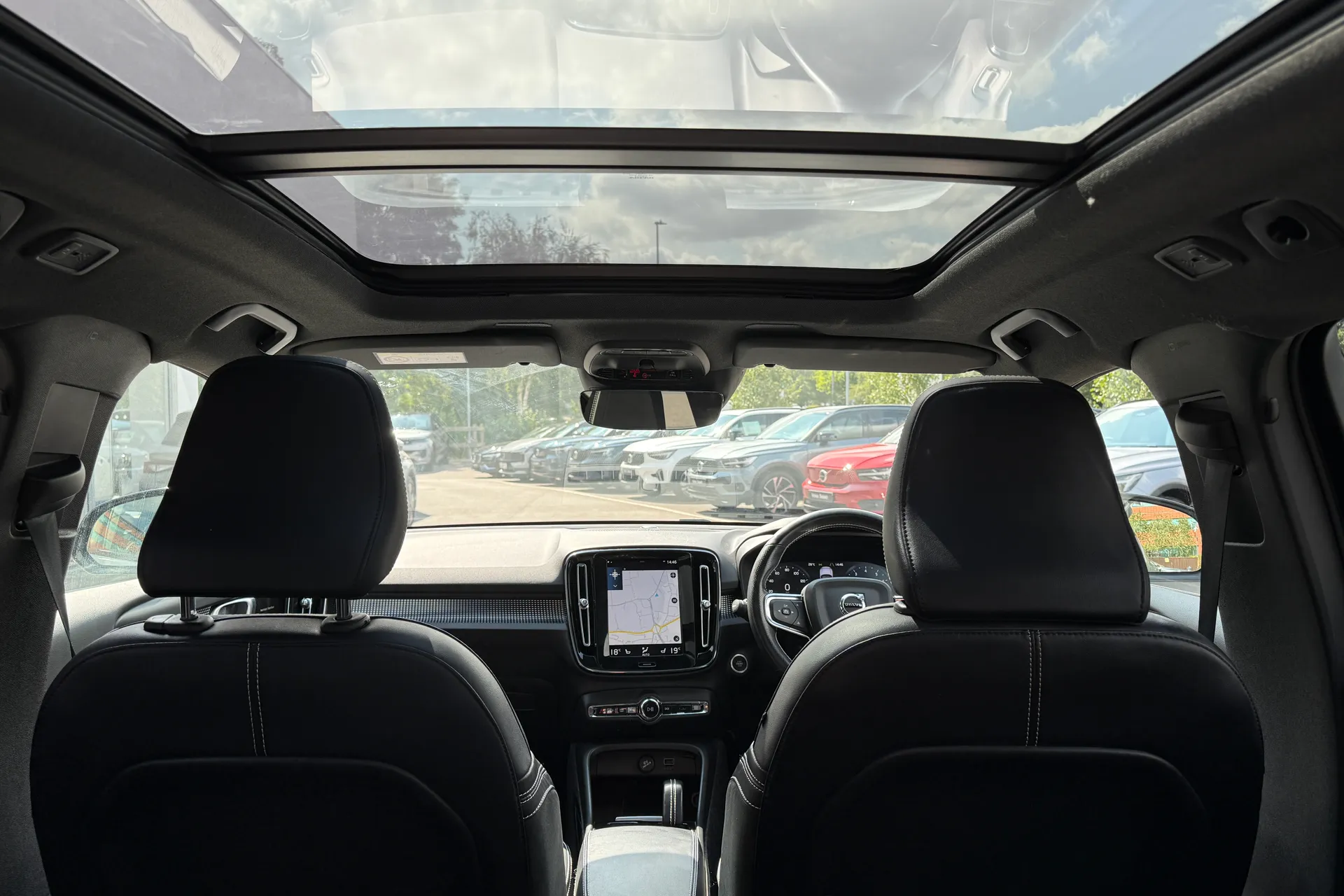 Volvo XC40 thumbnail image number 22
